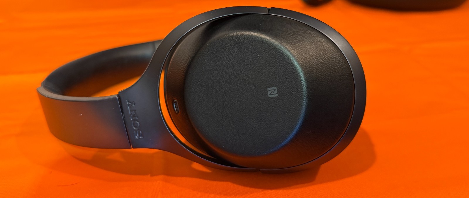 Sony MDR-1000X Bluetooth Wireless Noise Cancelling Headphones Excellent Cond