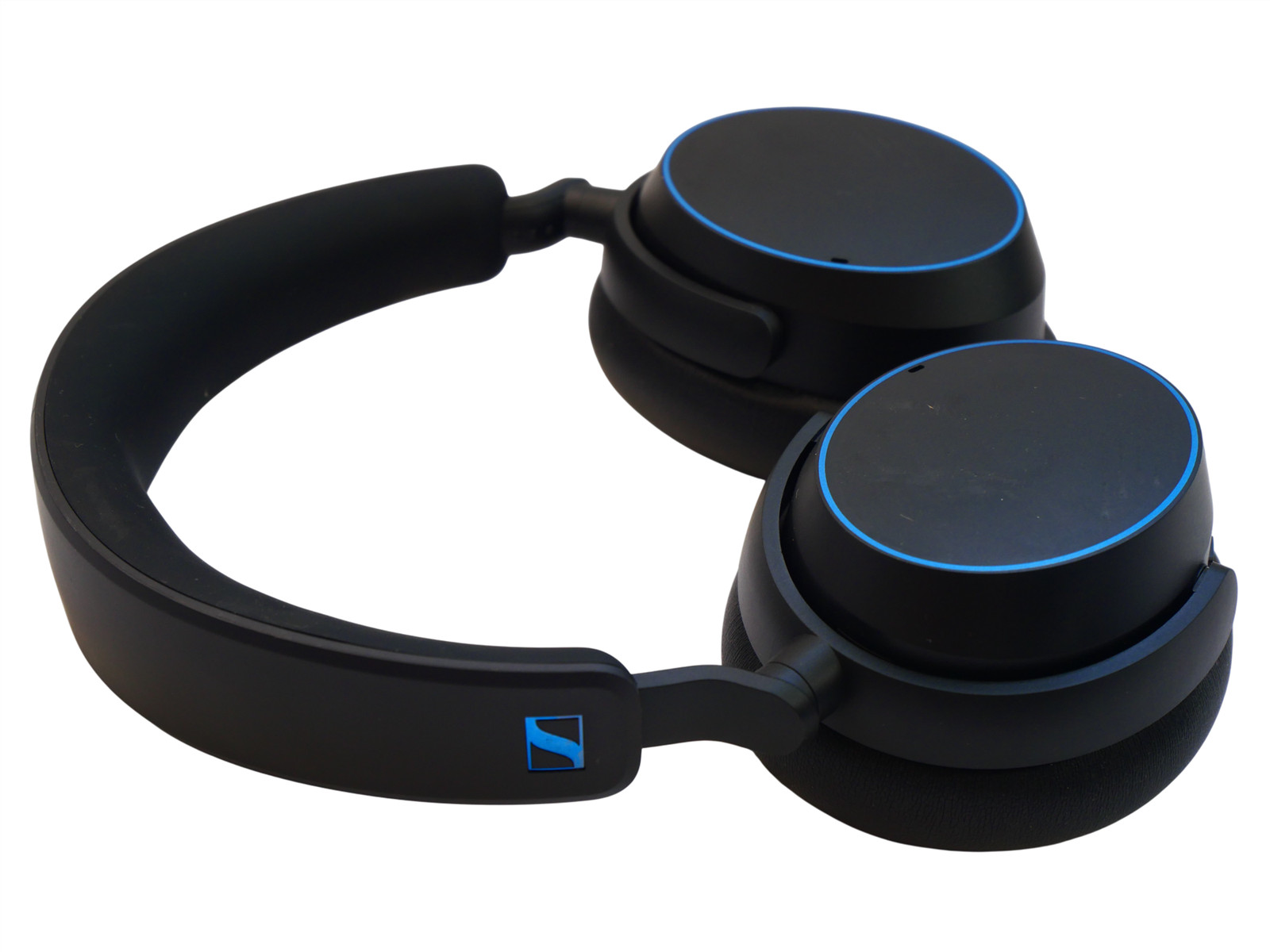 Sennheiser ACCENTUM Wireless Headphones noise cancellation – Free shipping