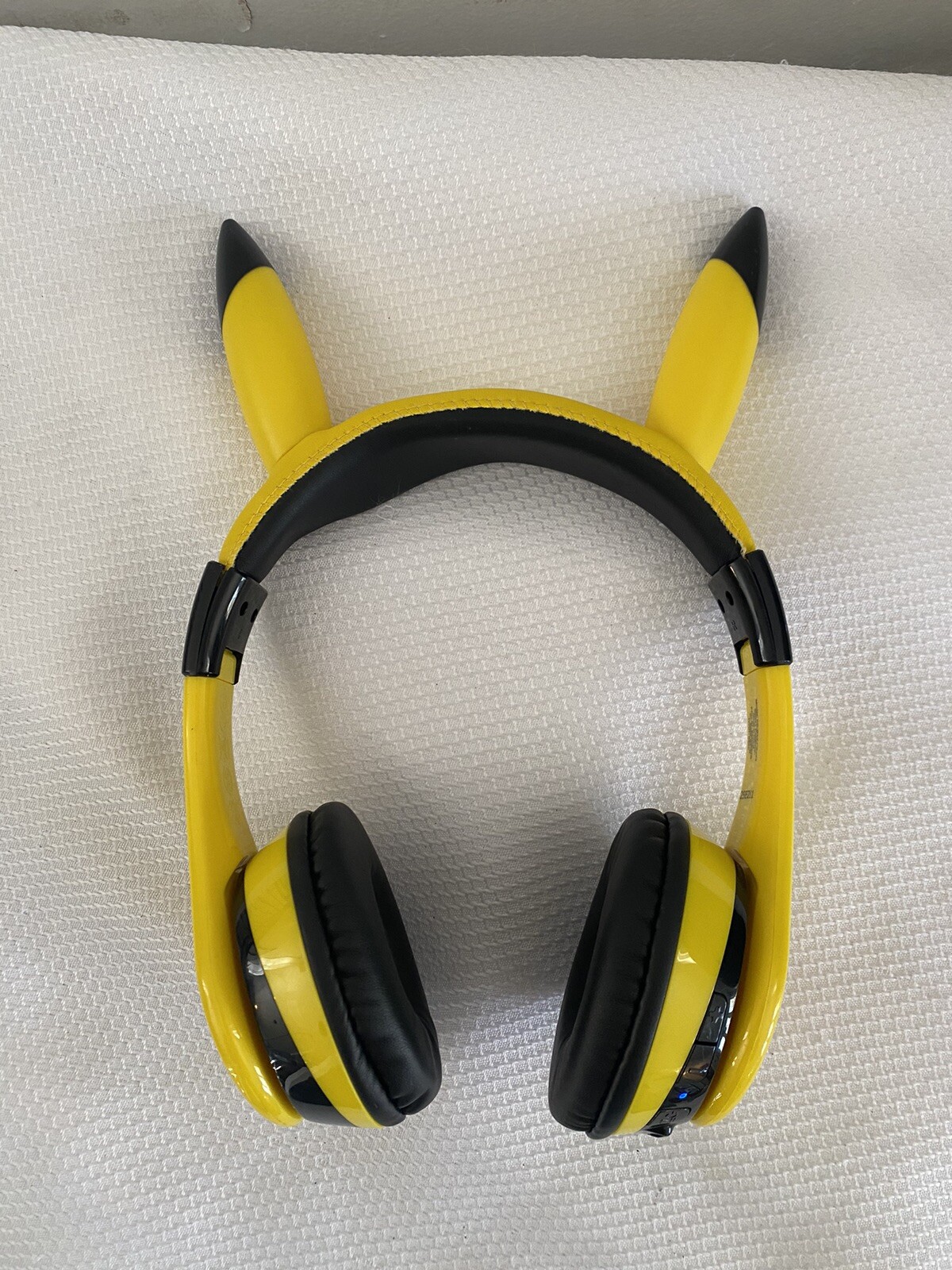 eKids – Pokemon Pikachu Bluetooth Headphones – yellow