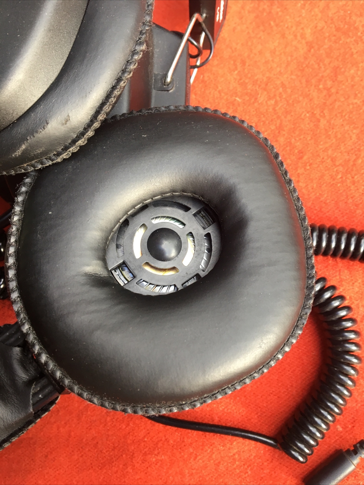 Labtec C-184 Stereo Headphones over the ear pair