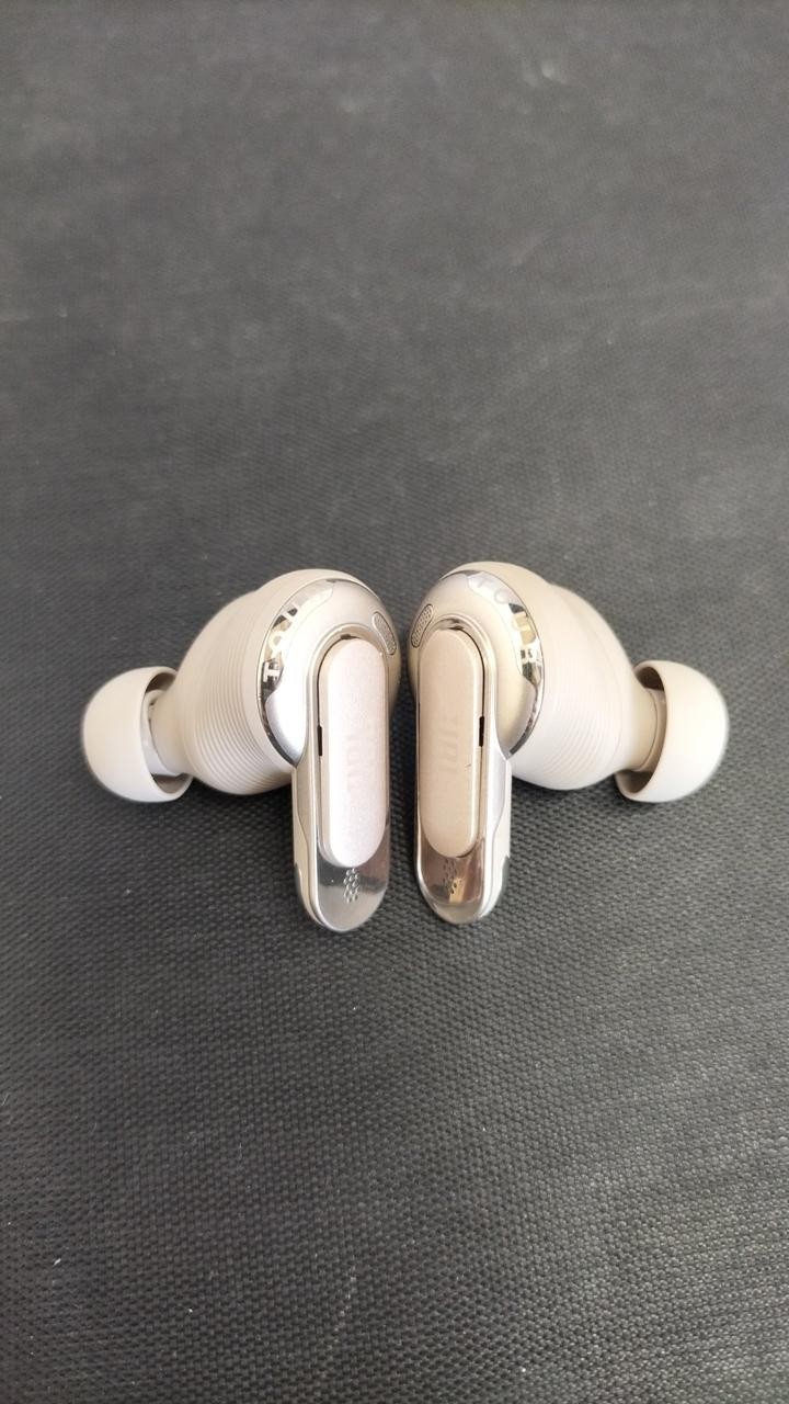 JBL Tour Pro 3 BT Earphones with Accessories
