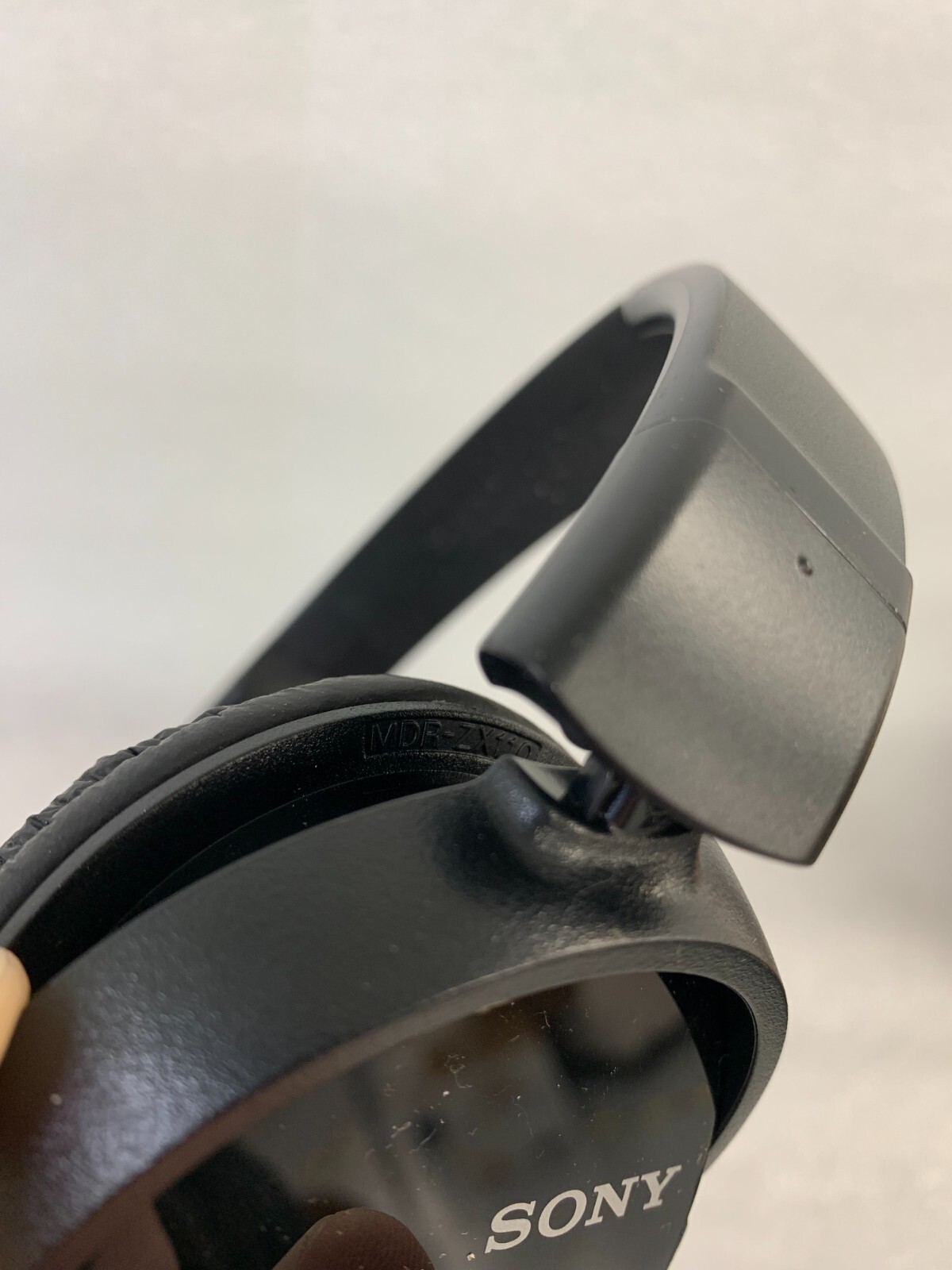 Sony MDR-ZX110 Stereo Monitor Over-Head Headphones Black FREE SHIPPING