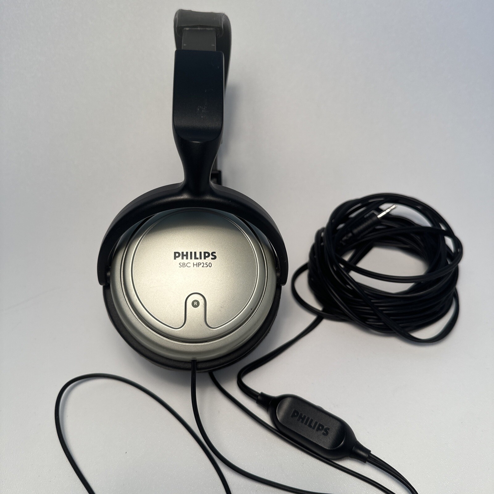 Philips SBC HP250 Dynamic Stereo 32 Ohm 3.5mm Wired Over Ear Headphones