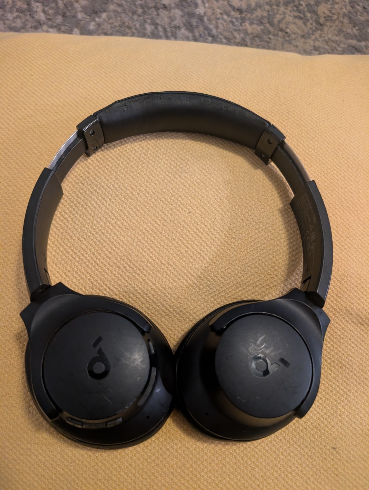 Anker Soundcore Q20i Hybrid Active Noise Cancelling Headphones in black