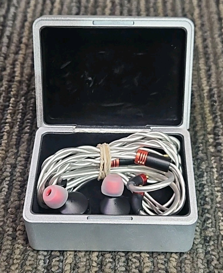 Linsoul 7Hertz Timeless Wireless Earbuds with 3.5mm Cord & Hard Case