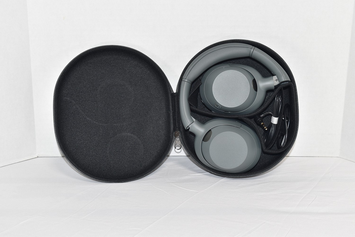 Sony ULT WEAR 900N Wireless Noise Canceling Bluetooth Headphones – Forest Gray