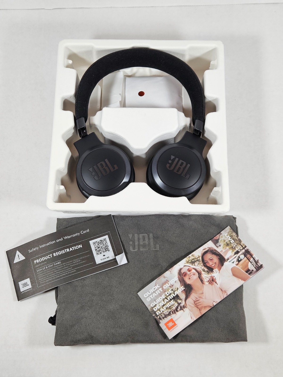 JBL Live 675NC Headpohones Open box tested working