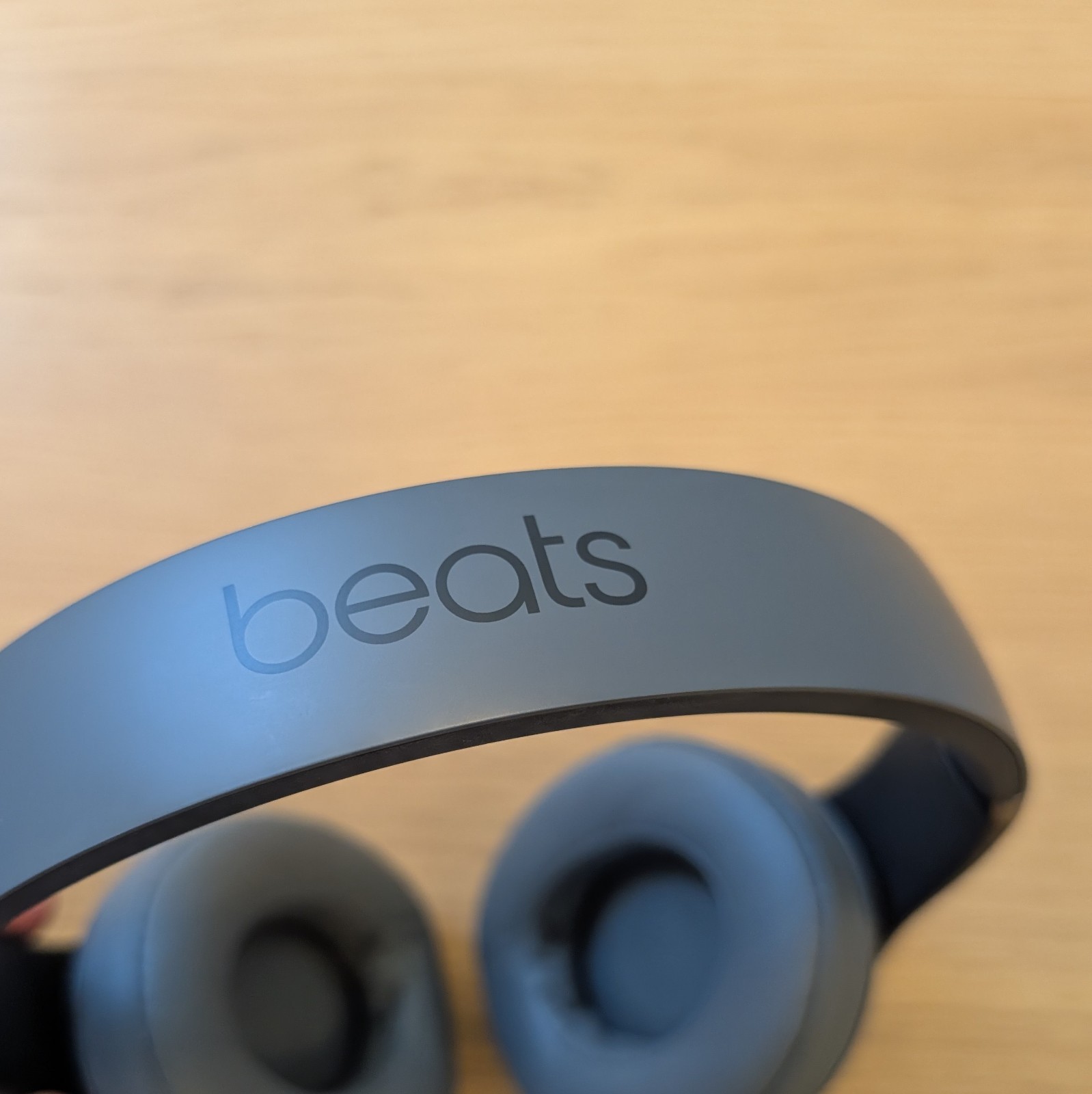 Beats by Dr. Dre Beats Studio 3 Wireless ANC Over-Ear Headphones – Gray, Case