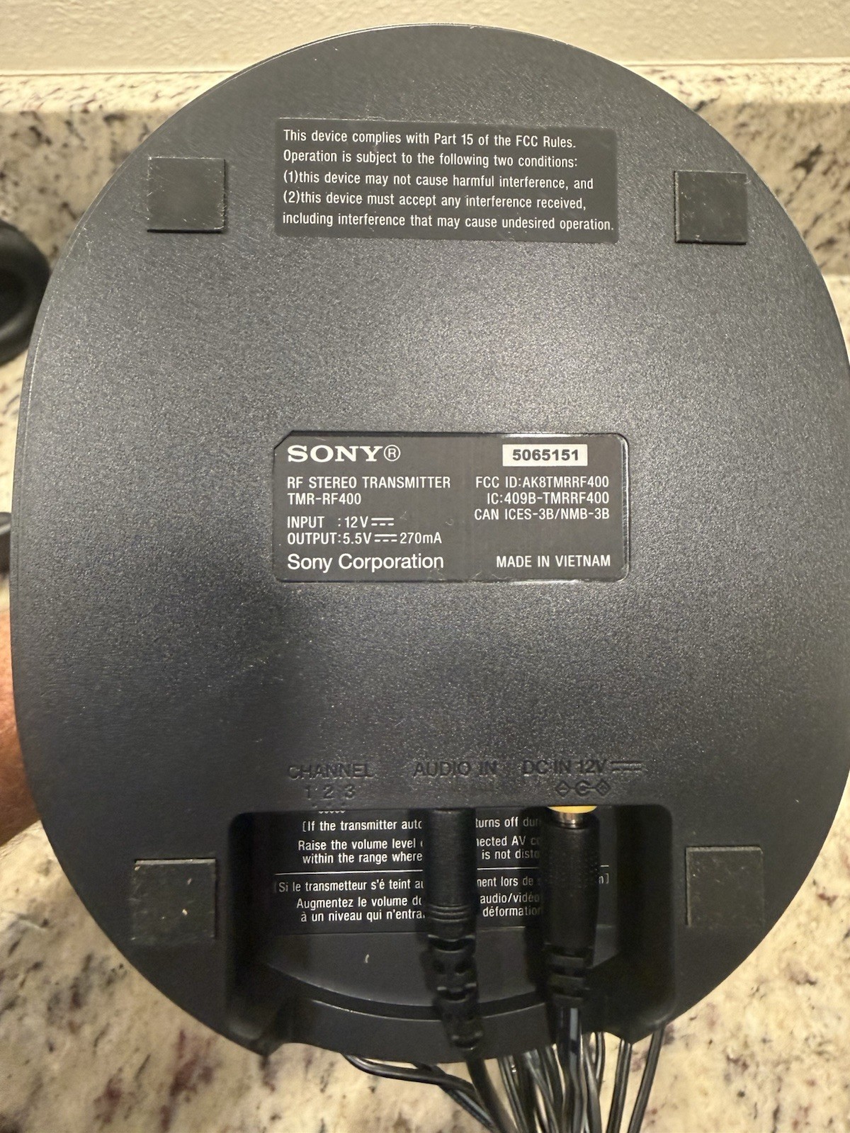Set Of 2 Sony Wireless Headphones WH-RF400R with Transmitter Dock TMR-RF400
