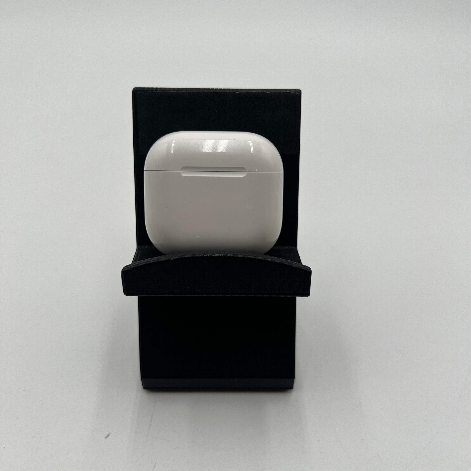 Apple AirPods 4th Gen Complete Set A3055 A3056 A3059 ANC White
