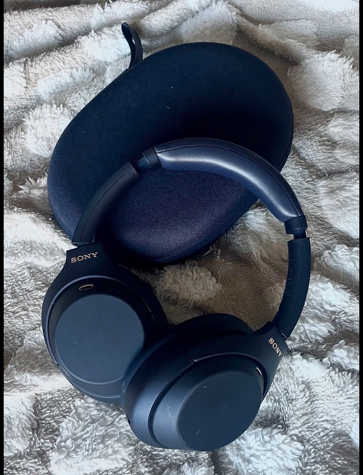 Sony Wireless Bluetooth Over-Ear Headphones – Navy Blue