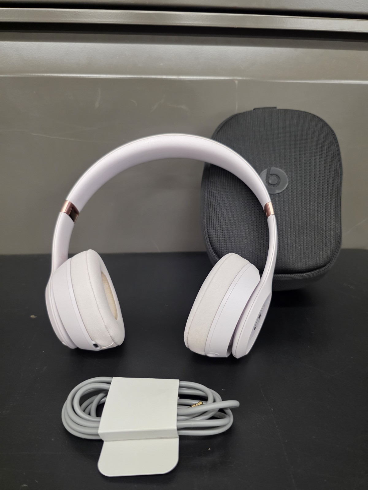 Beats Solo 4 Bluetooth Wireless On-Ear Headphones – Cloud Pink – MUW33LL/A