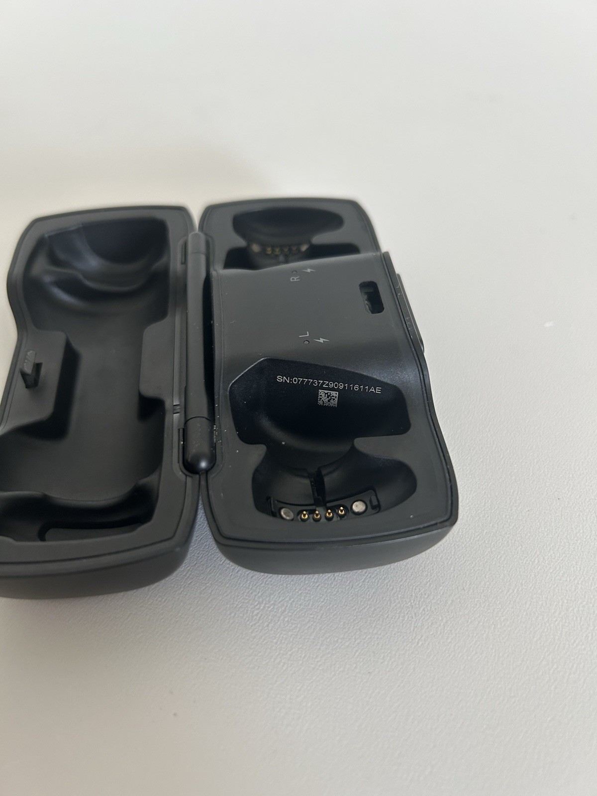 Bose SoundSport Wireless Headphones Sport Bluetooth Earbuds In-ear (For Parts)
