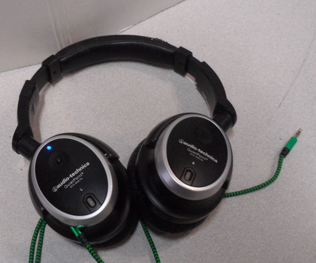 Audio-Technica ATH-ANC7B Quiet Point Active Noise Cancelling Headphones