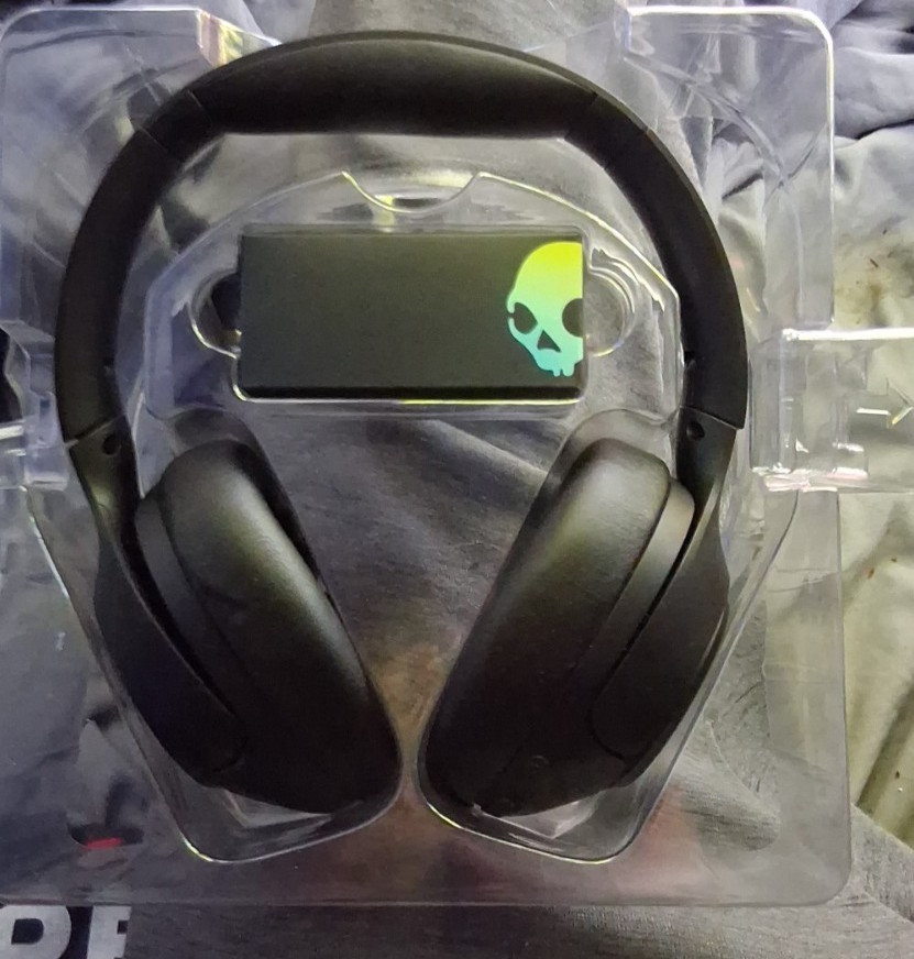 Skullcandy Head Phones state af the art masterful sound and performance