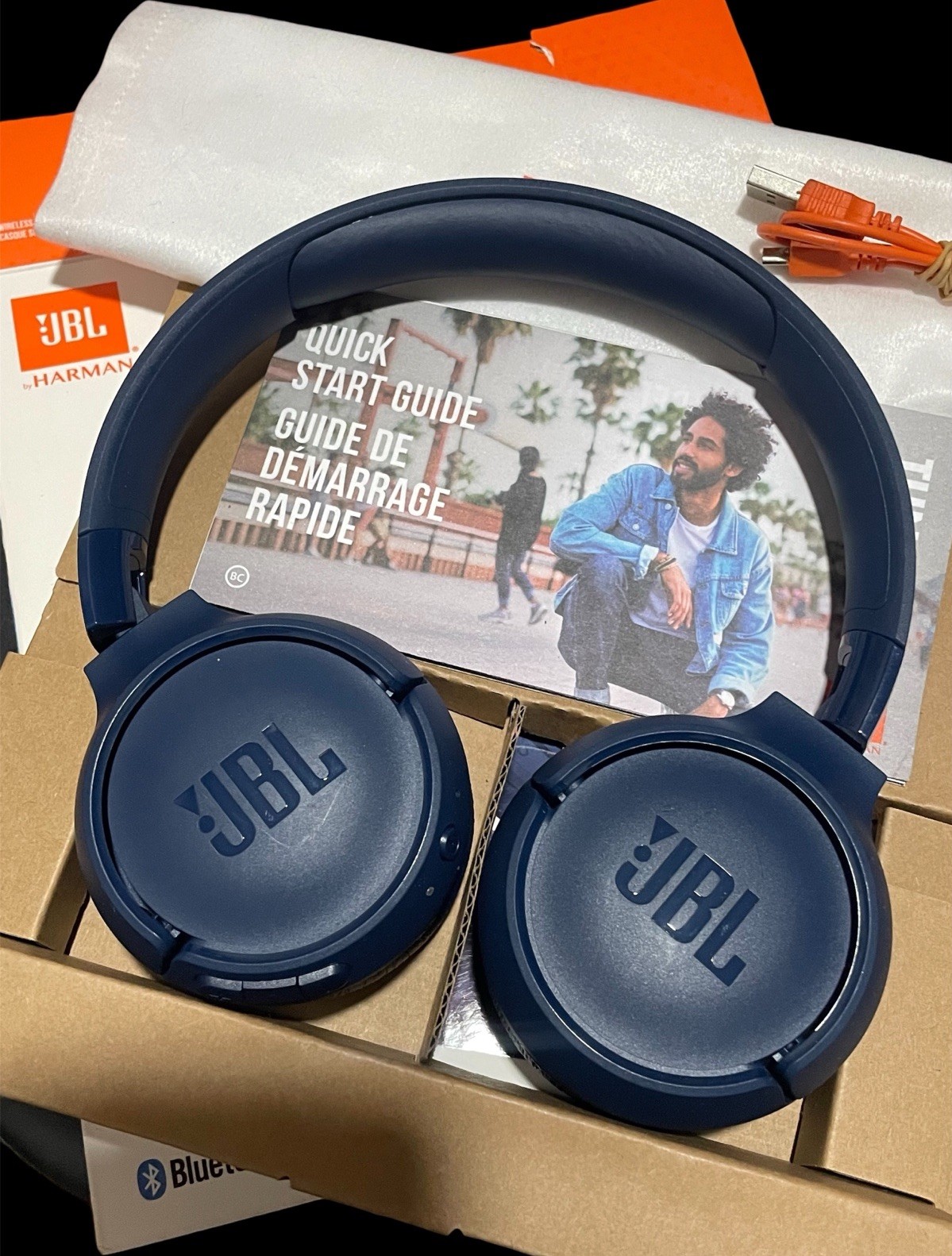 JBL Tune 520BT Wireless Pure Bass Sound Hands-Free Calls On-Ear Headphones(Blue)