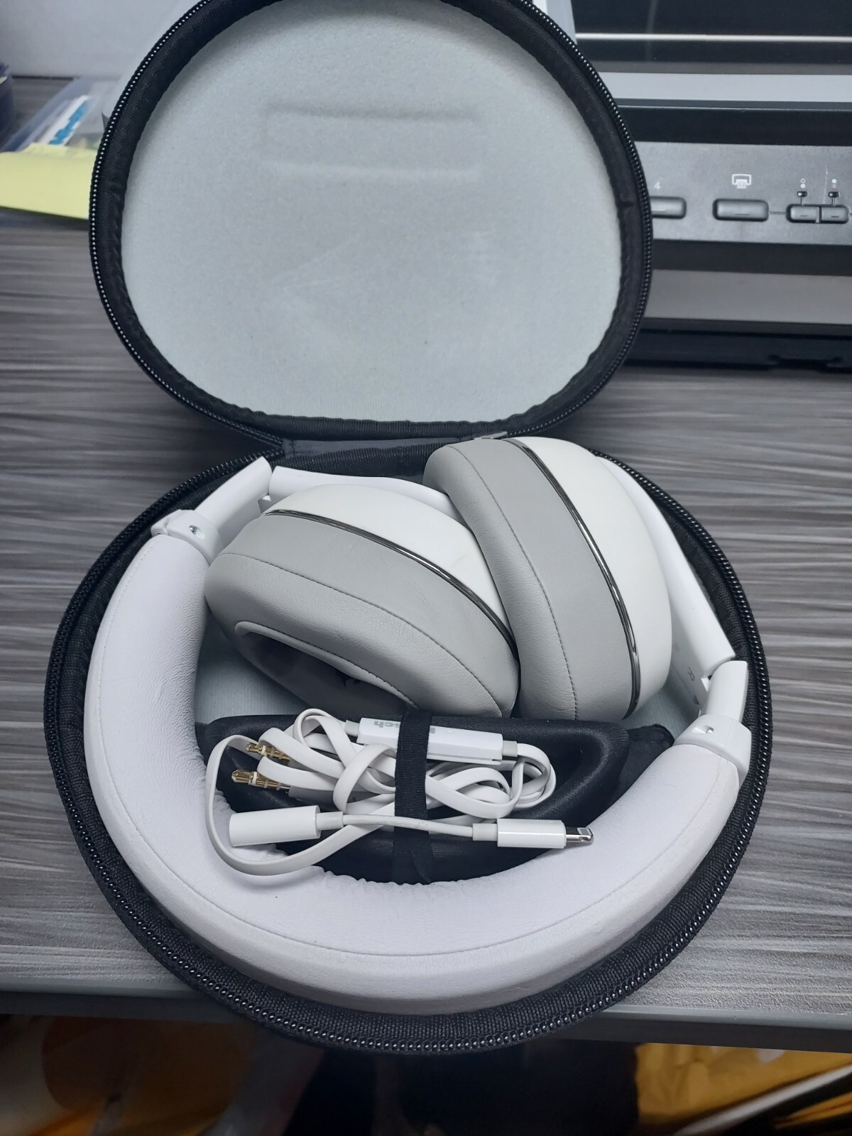 Klipsch Reference Over Ear Headphones Open Box Good Condition Used See Photos
