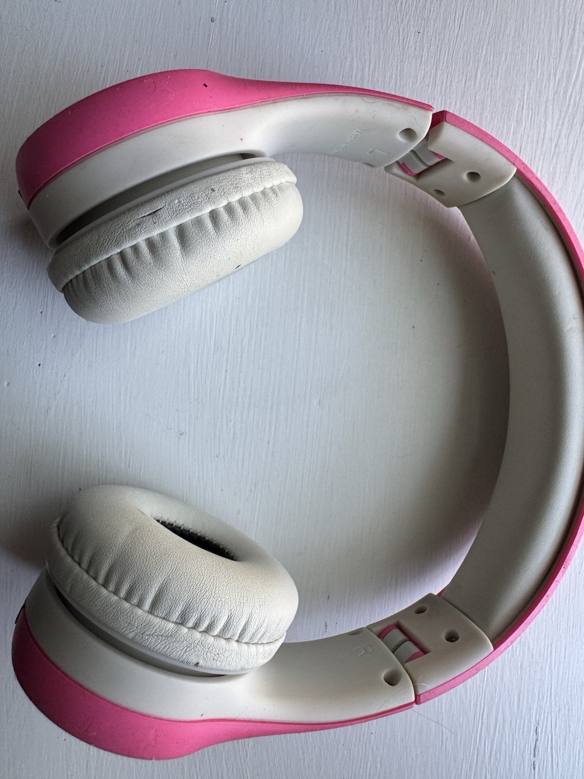 LilGadgets Connect+ Style On-Ear Kids Headphones.
