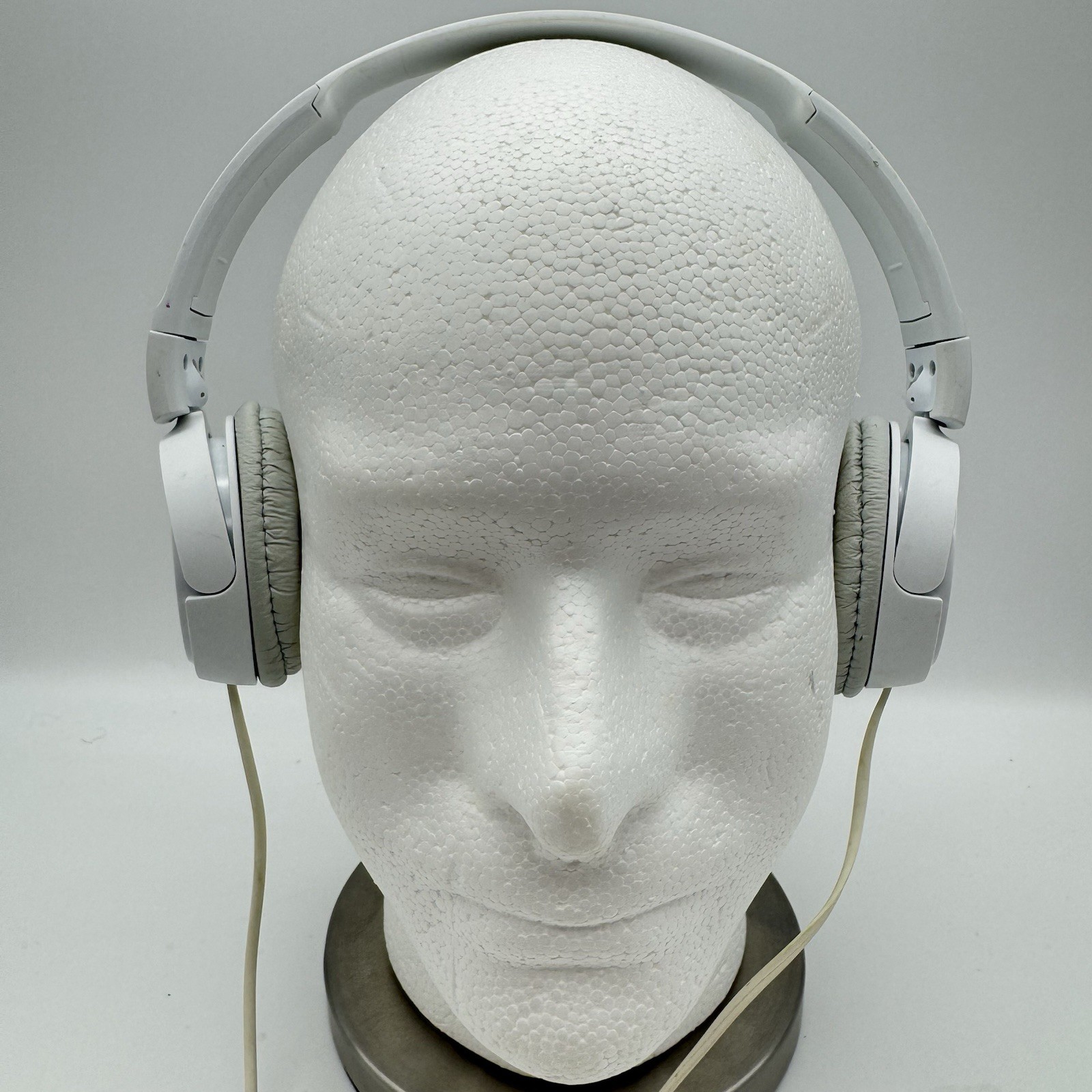 Sony MDR-ZX110 Ear-Pad (On the Ear) Headband Headphones – White