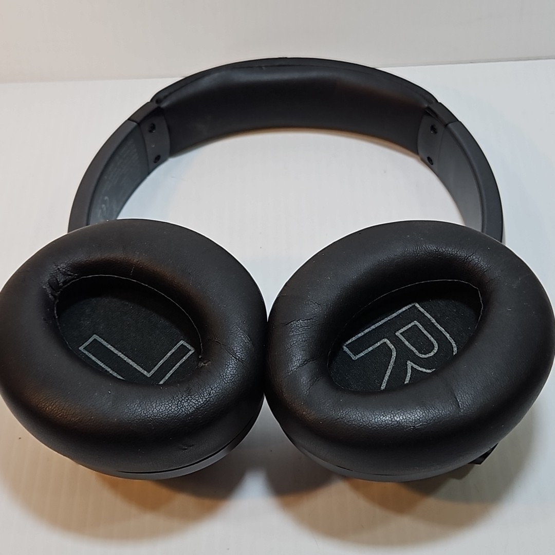 Soundcore Life Q20 – Hybrid Active Noise Cancelling Headphones