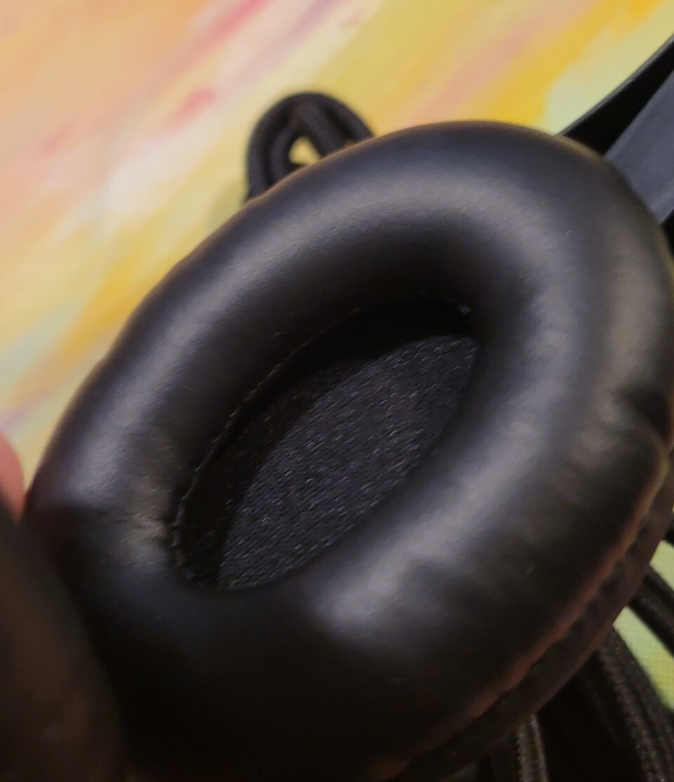 Avid Headset Black very good condition, tested works