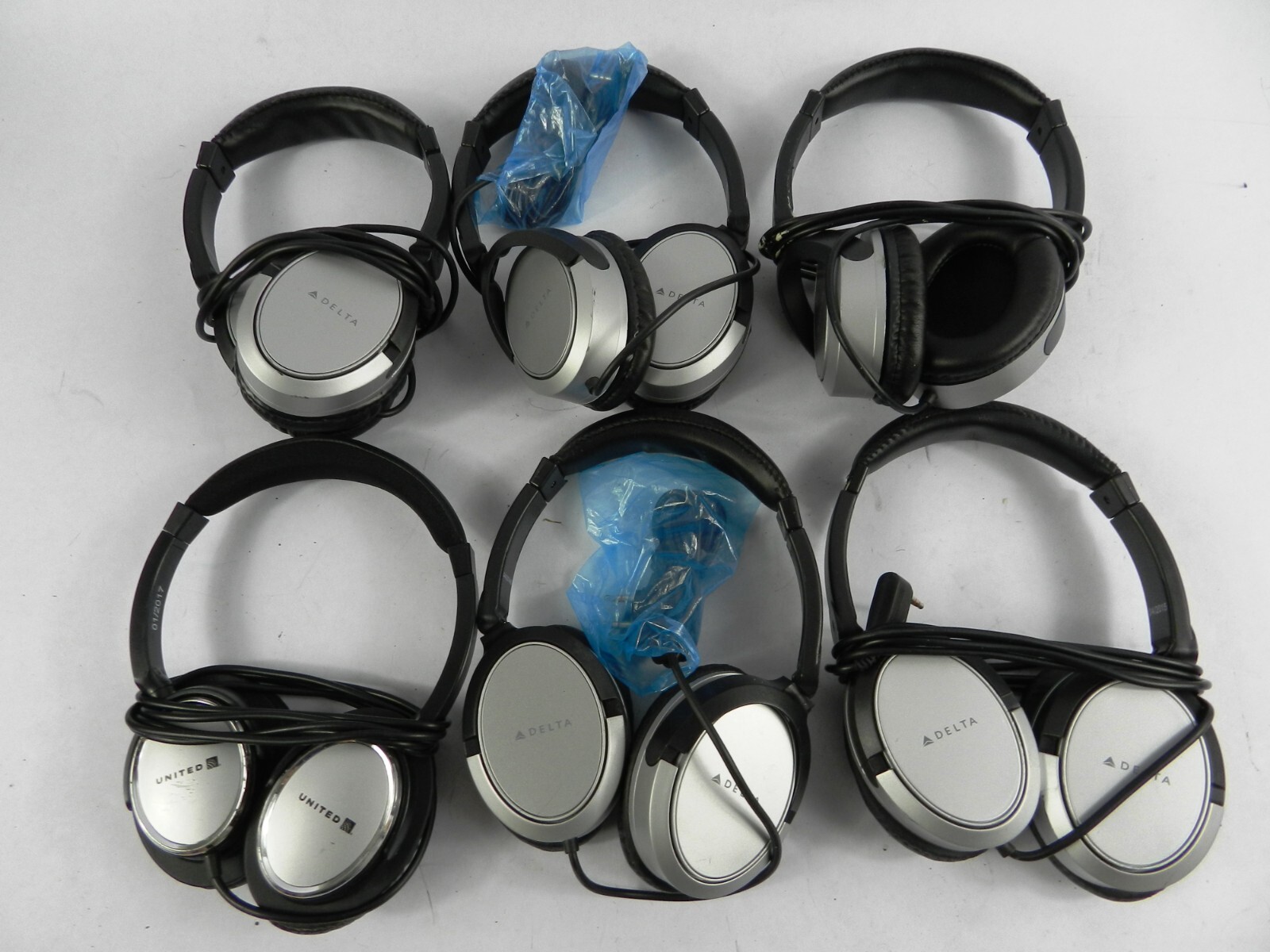 LOT (6) Delta United Airlines Headphones 044207466 Over-Ear Silver Black B141