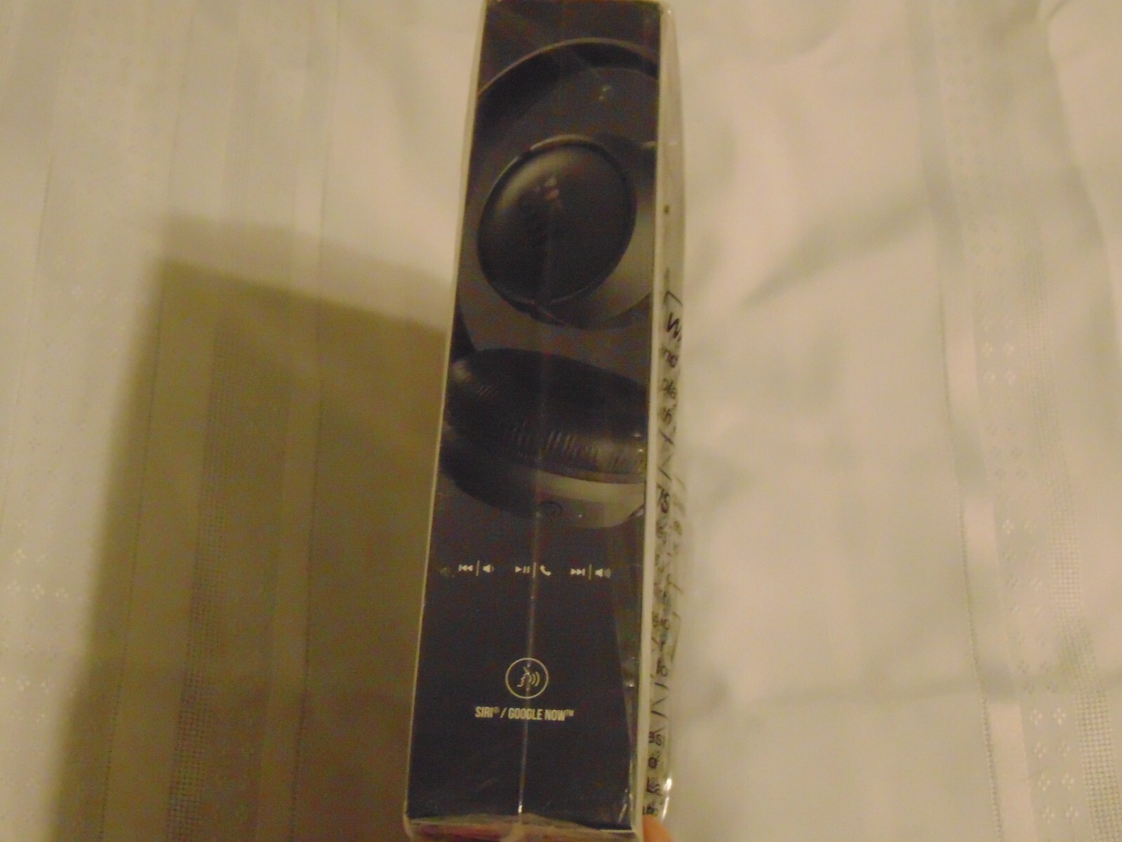 JBL Harman Tune 500BT Pure Bass Sound Zero Cables Hands Free Calls Black NEW