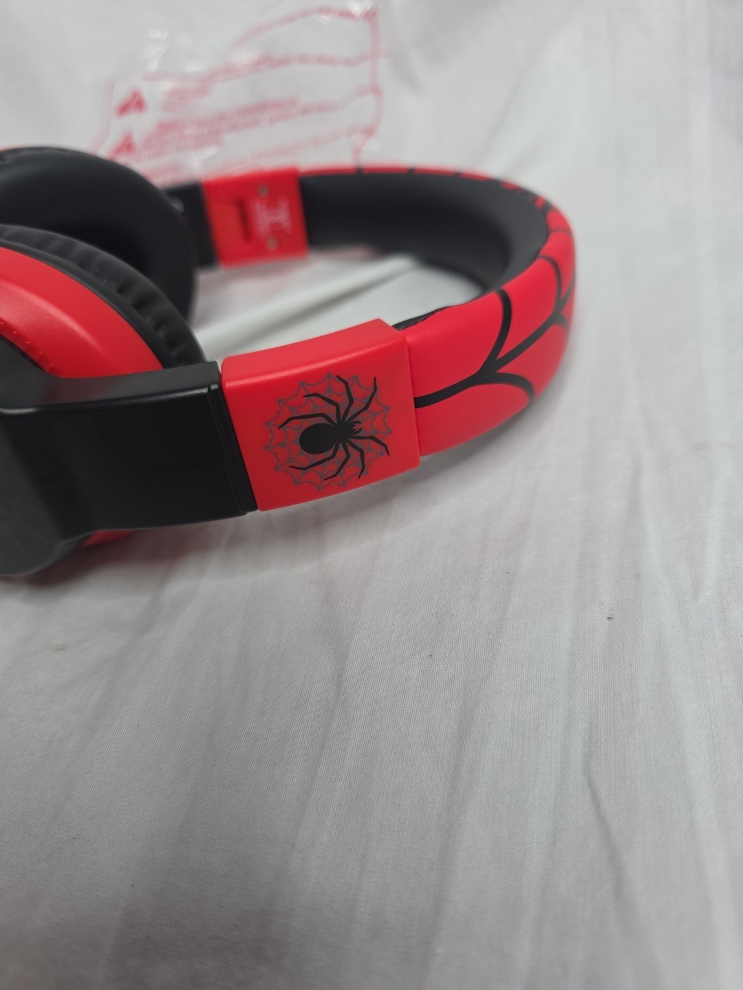 iClever BTH12 Kids Bluetooth Headphones, LED Lights Wireless Kids Spider (AQU)