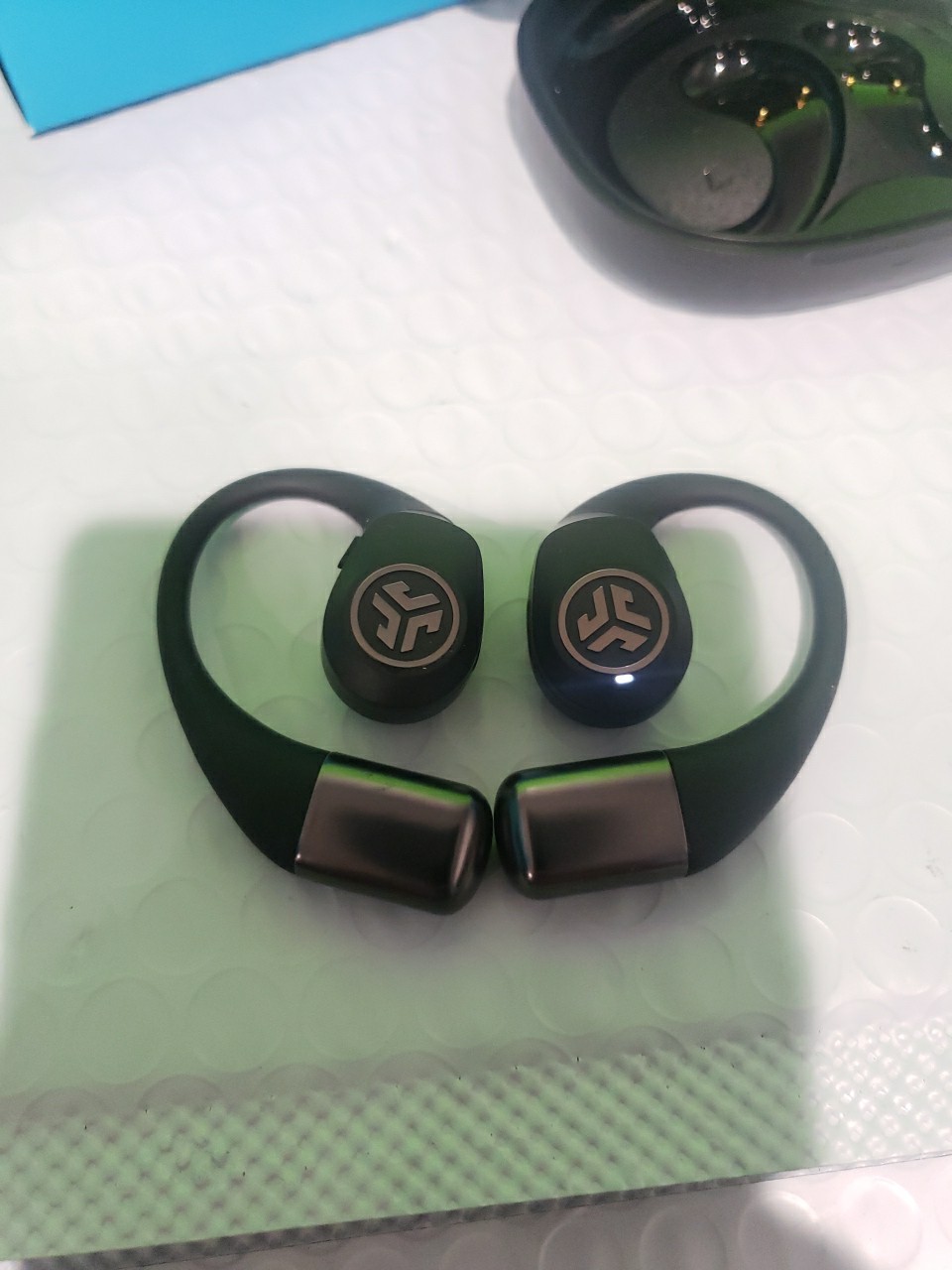JLab – Epic Open Sport Air Conduction Wireless Earbuds – Black Open Box