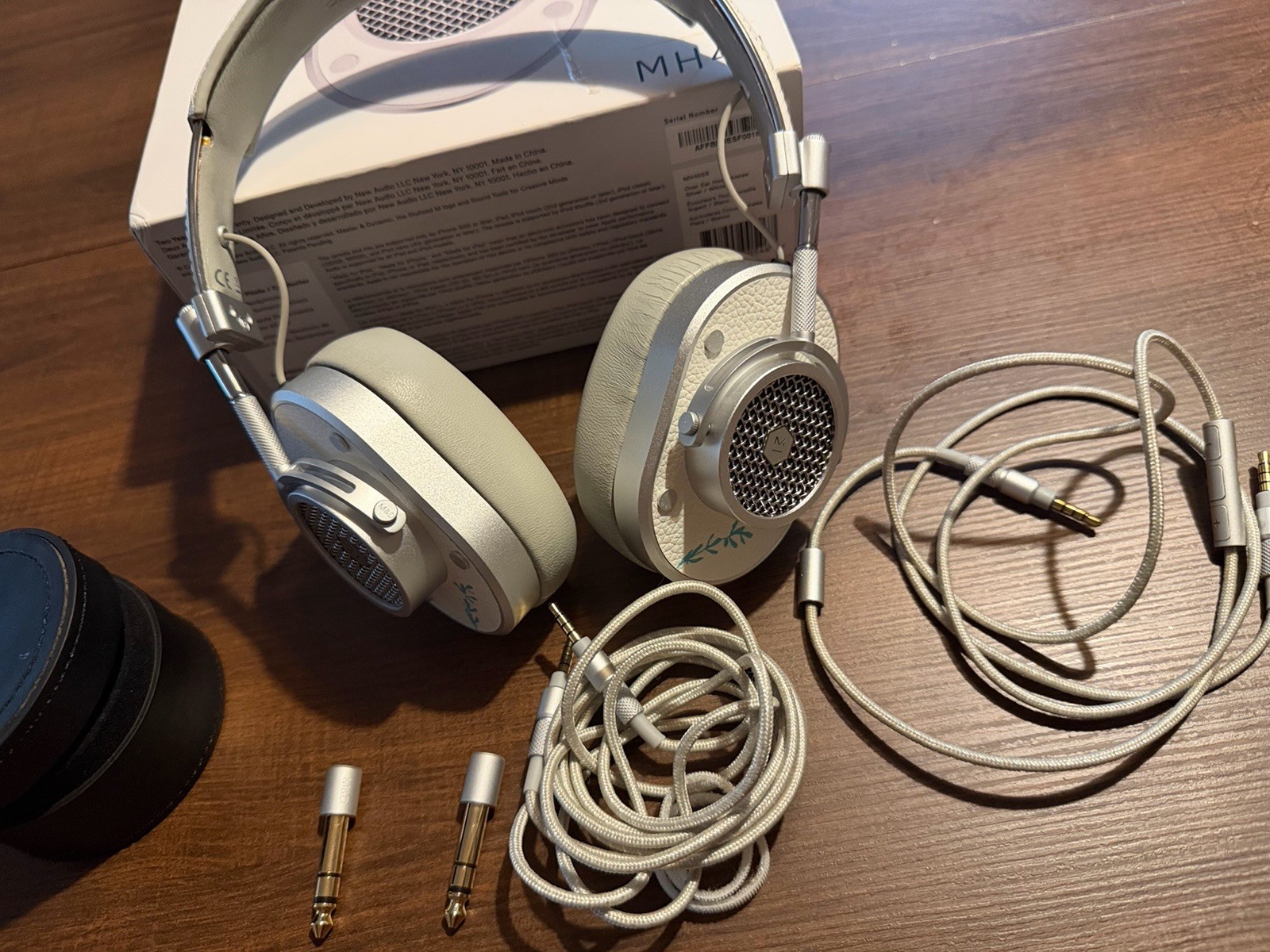 Master Dynamic MH40 White Wired Headphones G2U