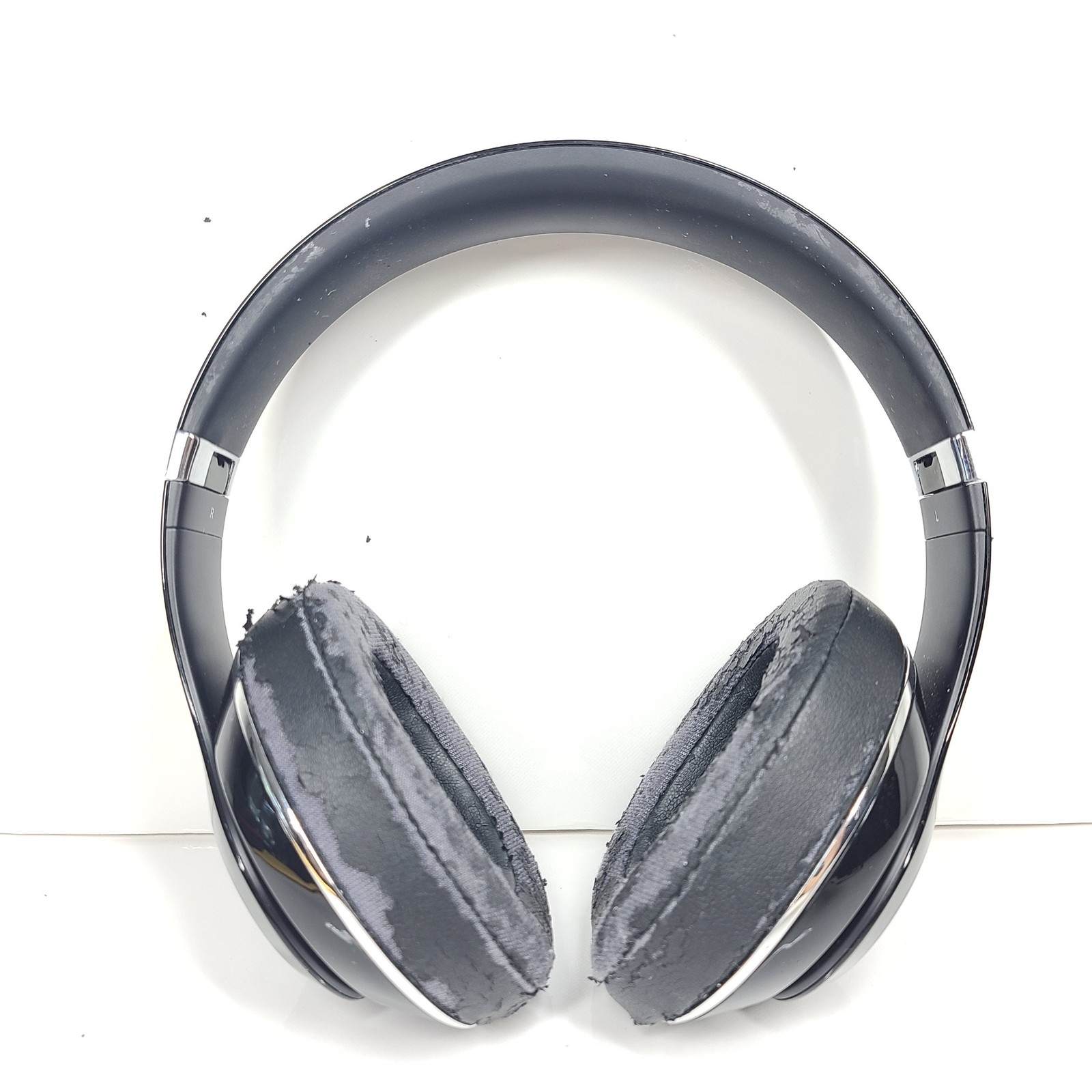 Beats by Dr. Dre Studio2 Wireless Bluetooth Headphones Black – B0501 READ!!