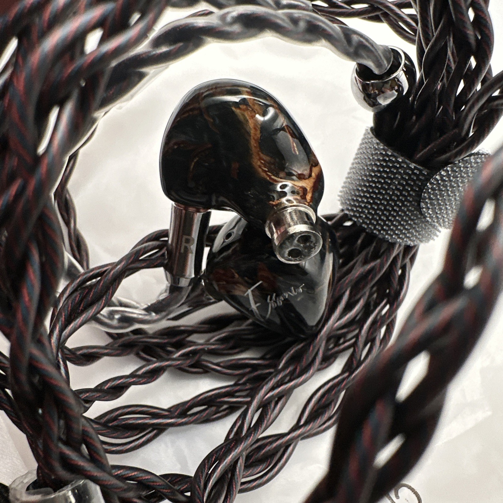 Essonio ES-C13 Handcrafted Wood In-Ear-Monitor, 2 Knowles BA-1DD Hybrid Hifi