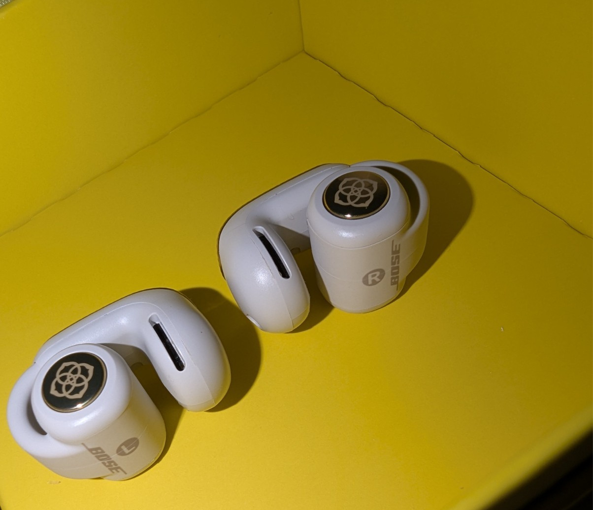 Bose x Kendra Scott Wireless Ultra Open Earbuds – Gold Filigree Limited Edition