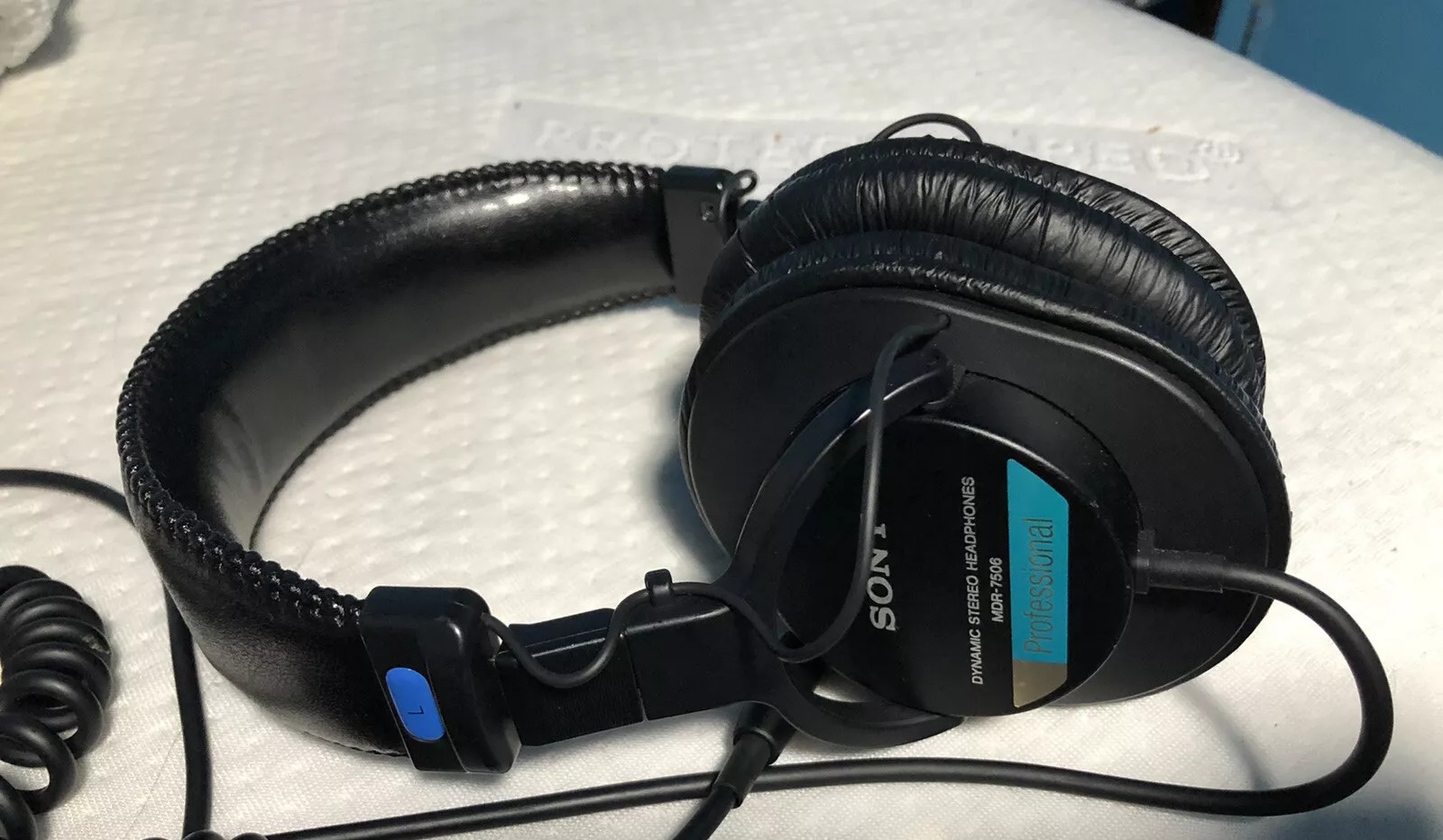 SONY Professional Studio Headphones Monitors: MDR-7506 – Tested –