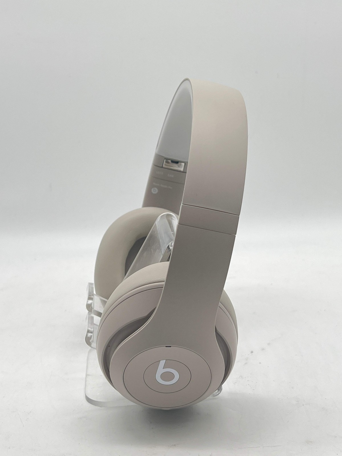 Beats Studio Pro Wireless Headphones – Sandstone MQTR3LL/A