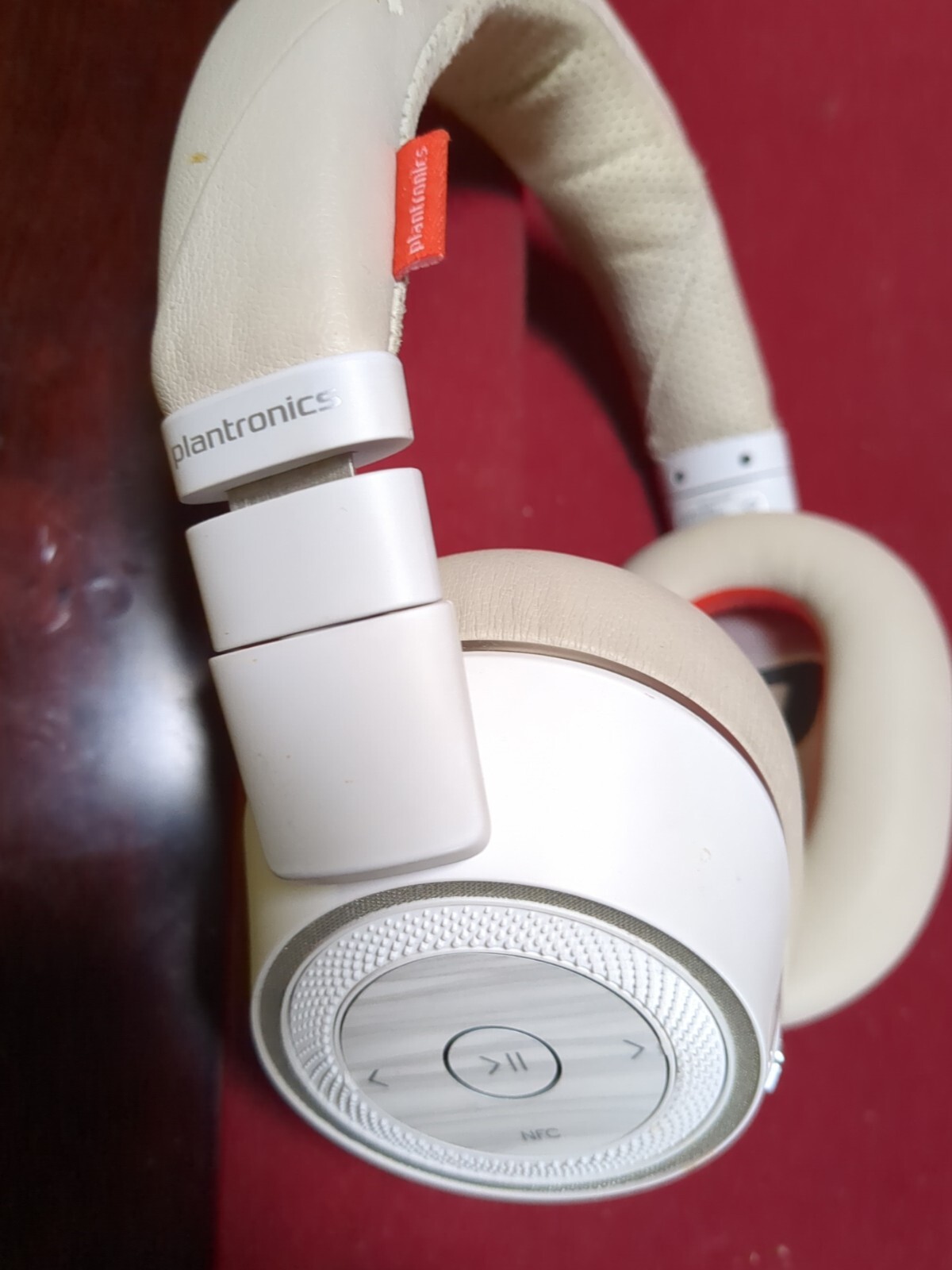 Plantronics PLT B8200 AHK9 Bluetooth Wireless Headset