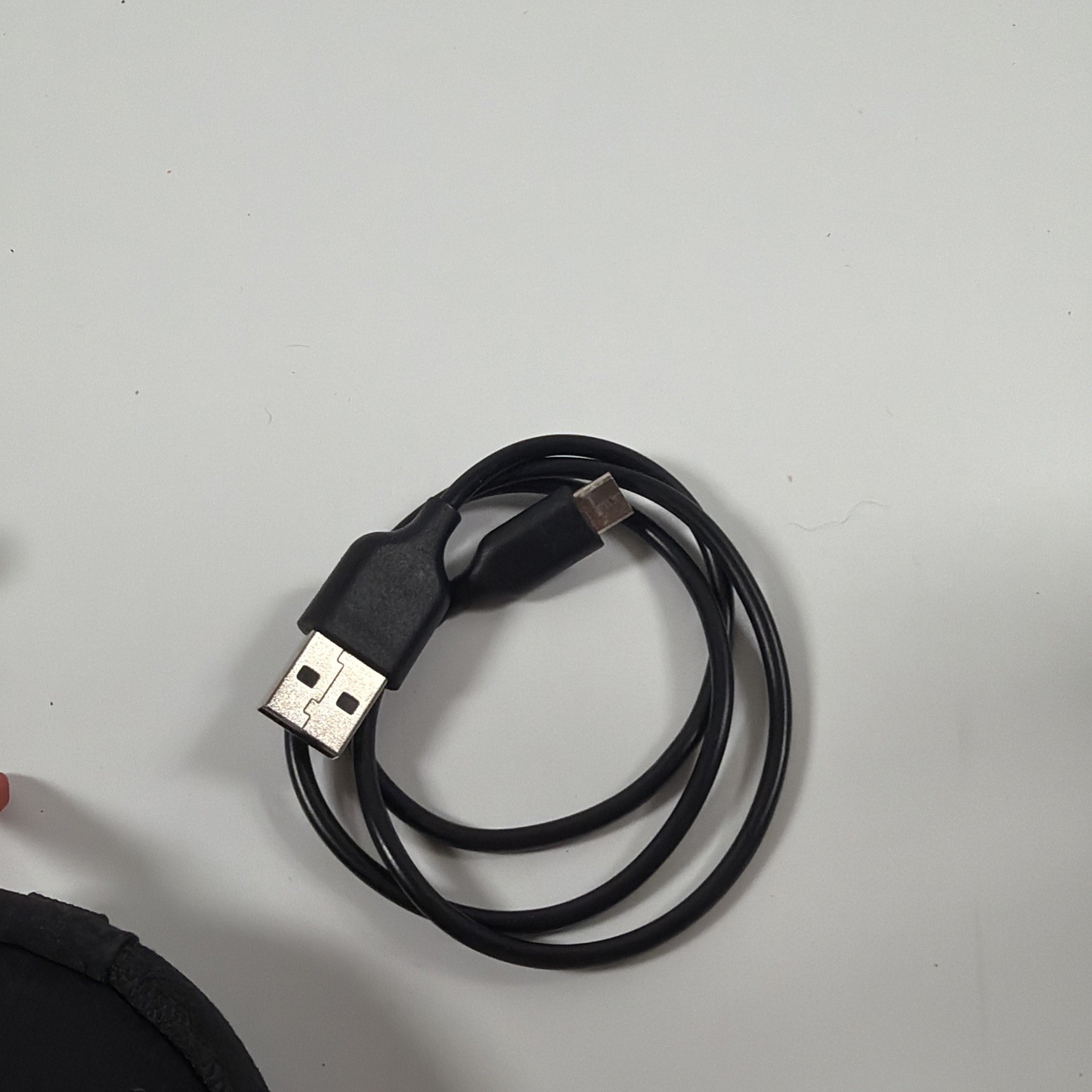 Bose SoundSport 007-AE0109 In-Ear Wireless Bluetooth Headphones Won’t Charge