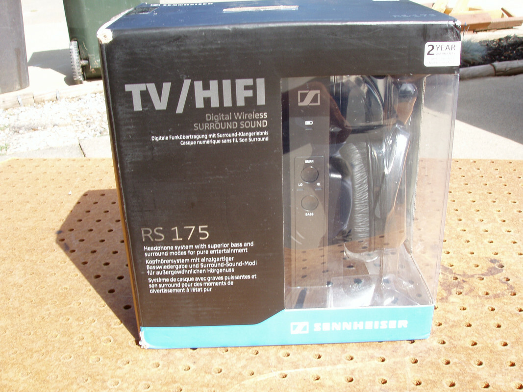 SENNHEISER MODEL RS 175 DIGITAL WIRELESS HEADPHONE SET SURROUND EXCELLENT COND