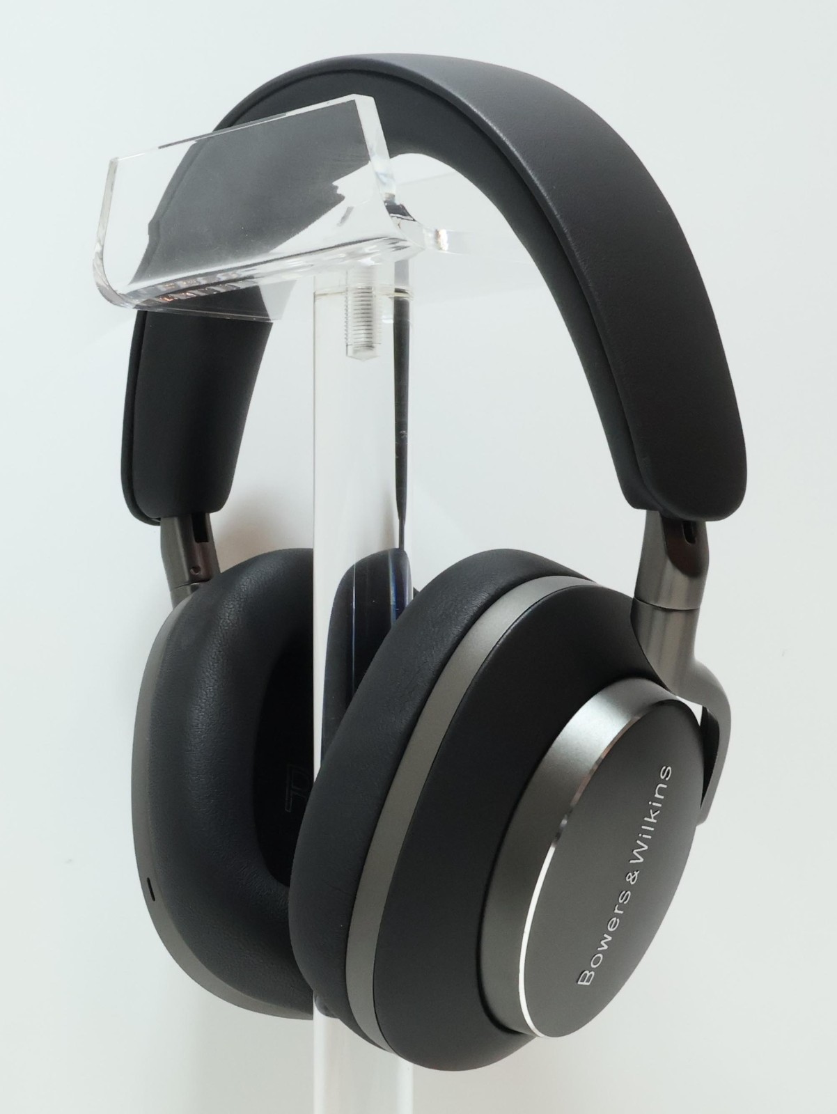 Bowers and Wilkins PX8 Model FP42951 (Black/Gray)