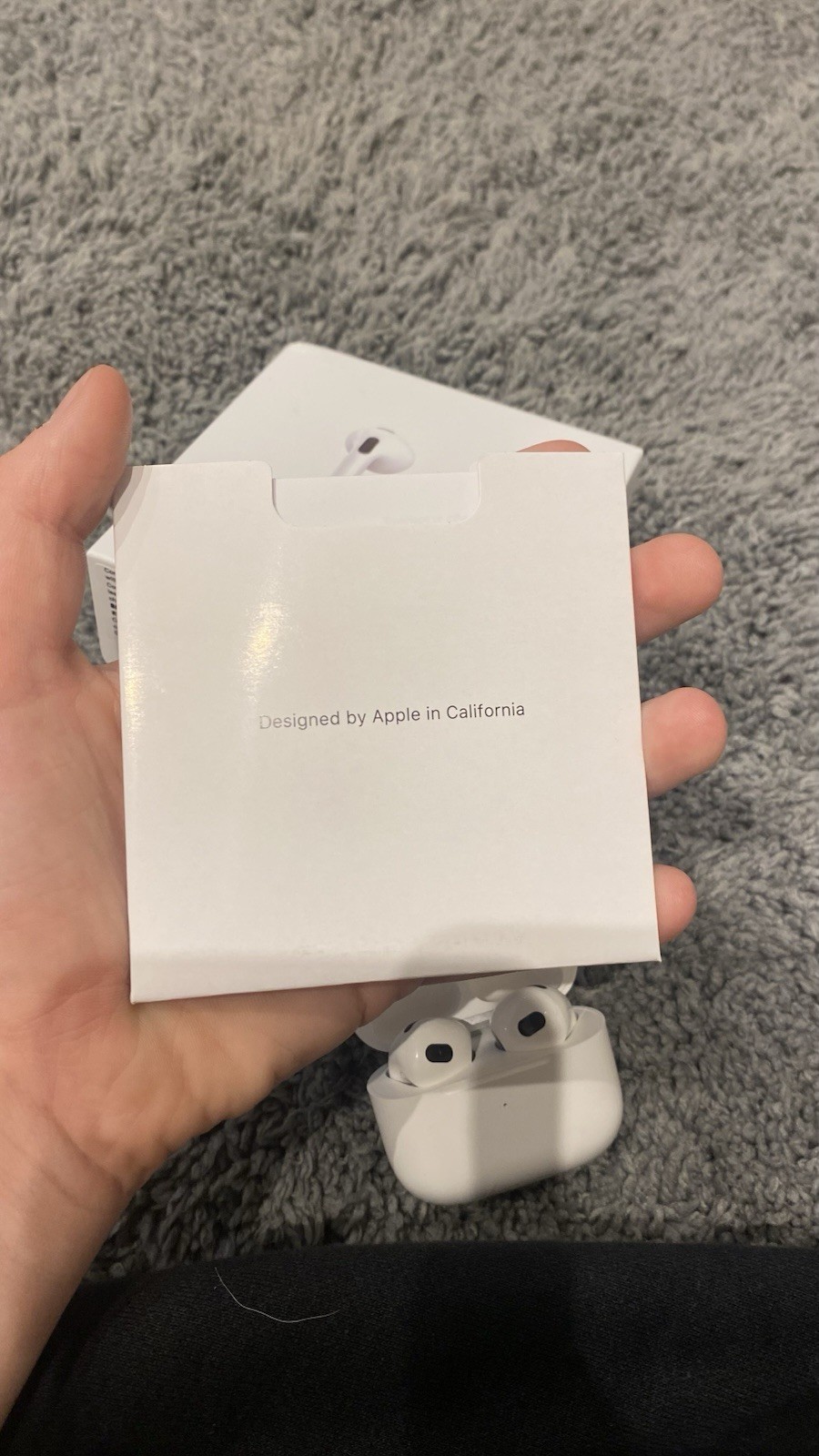 Apple AirPods (3rd Generation) Wireless Earbuds with Charging Case White