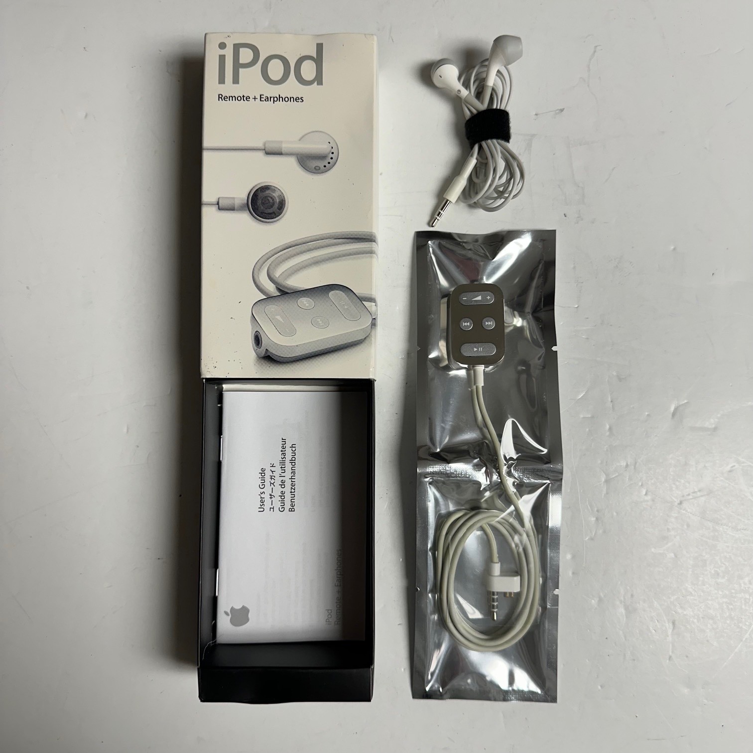Apple iPod Remote + In-Ear Headphones 2003 2004 M9128G/A + M9394G/A