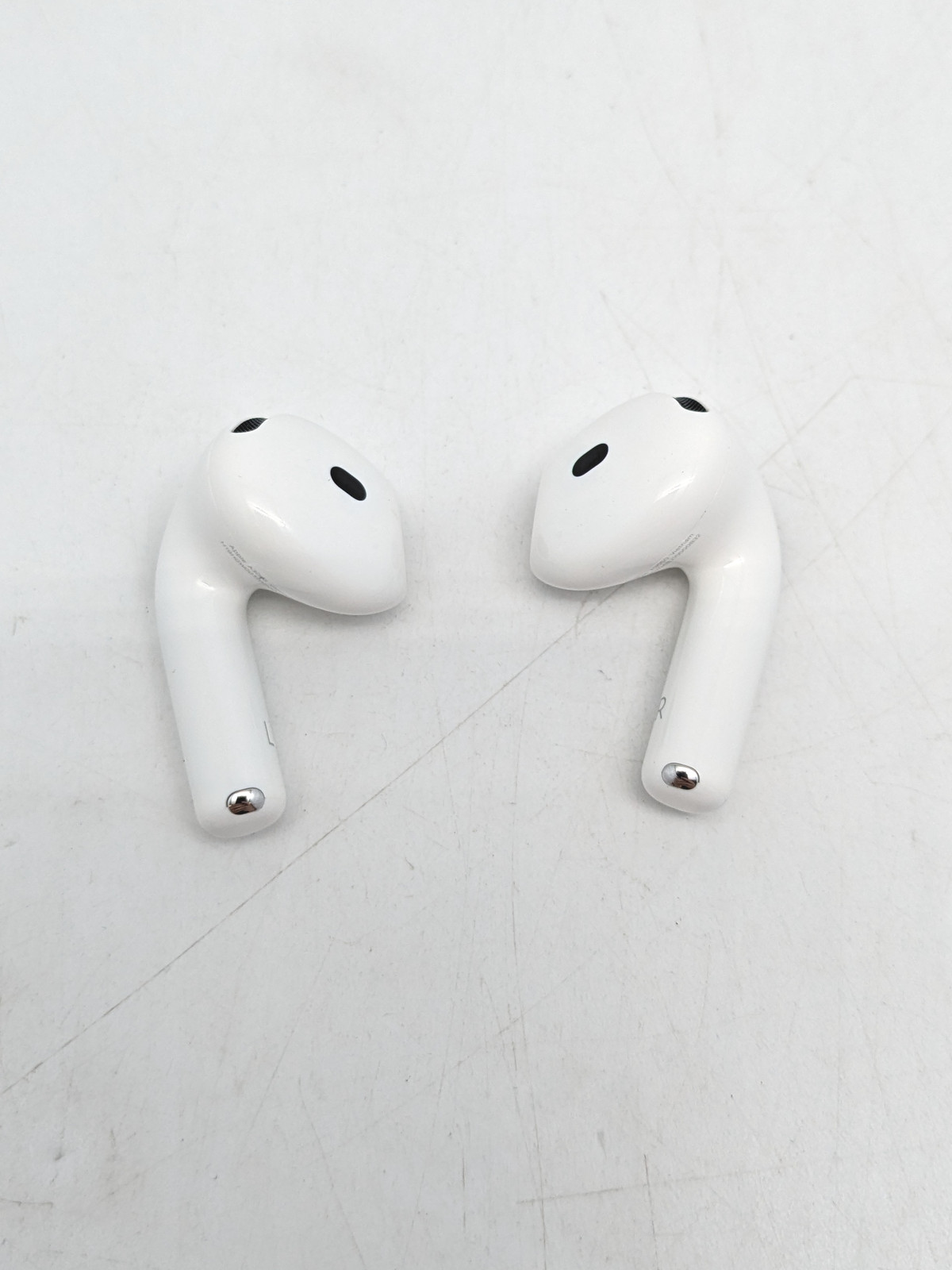 Apple AirPods 4 MXP63LL/A Earbuds w/ Charging Case | White | A3050 A3053 A3058