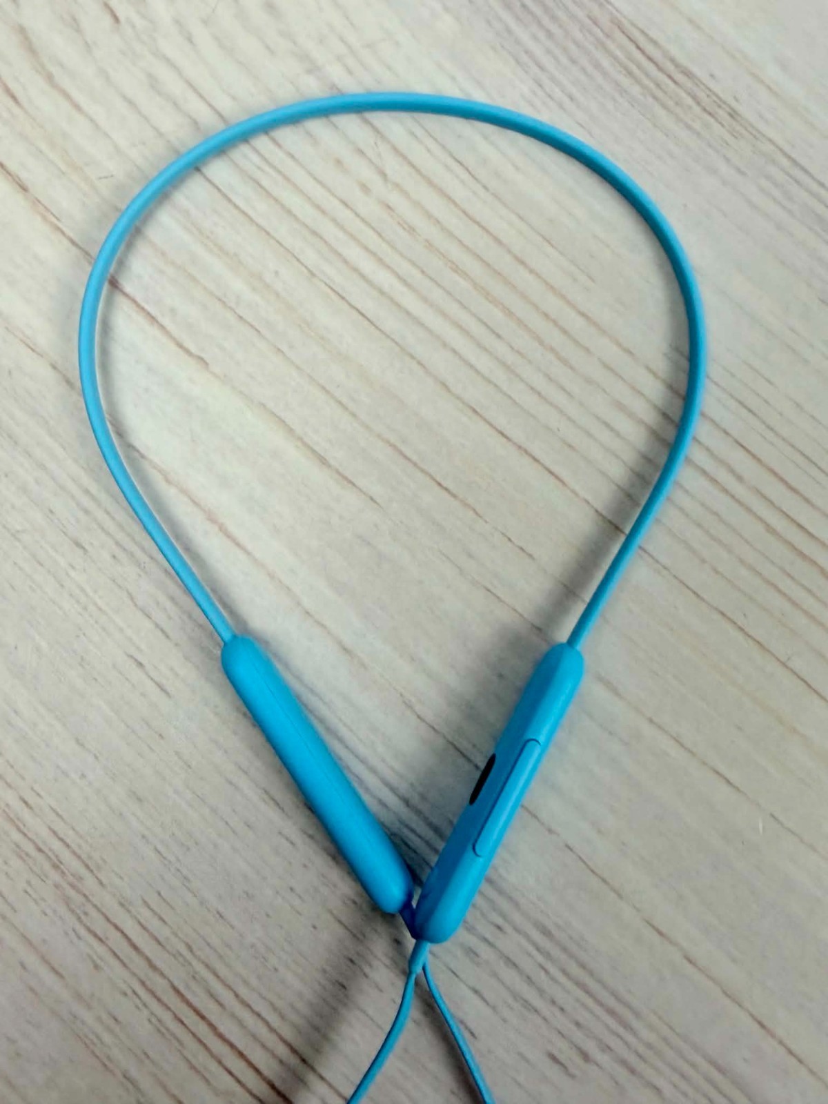 Beats by Dr. Dre Beats Flex Wireless Earphones Flame Blue MYMG2LL/A **READ**