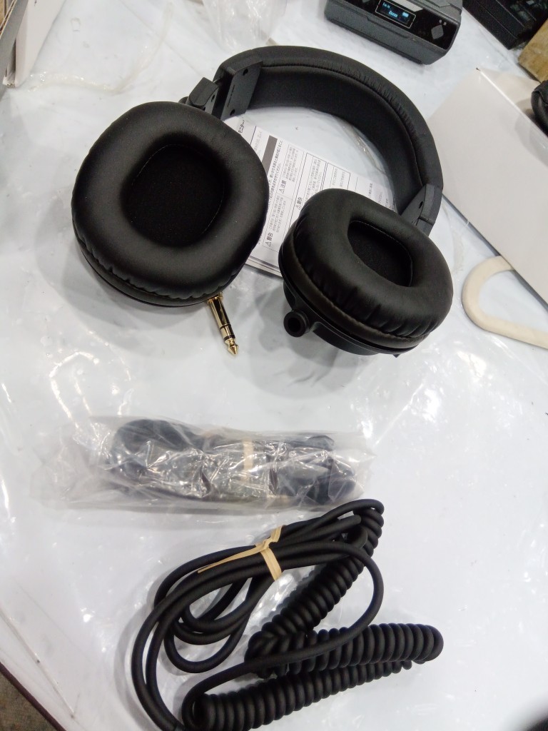 Audio-Technica ATH-M50X Professional Over Ear Headphones – Black Used