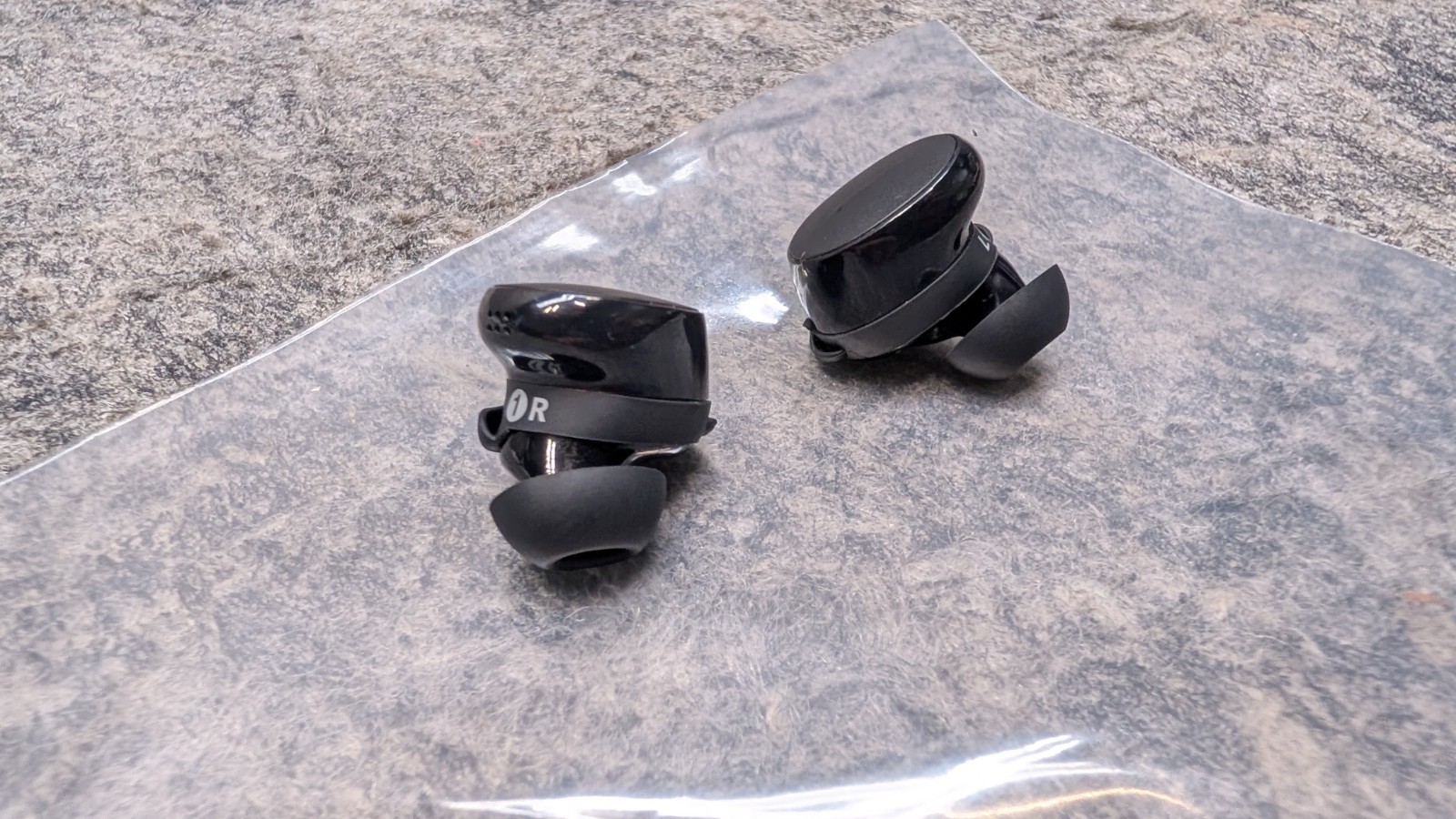 Bose QuietComfort Earbuds Black Bluetooth Wireless Built-In Mic USB-C Case