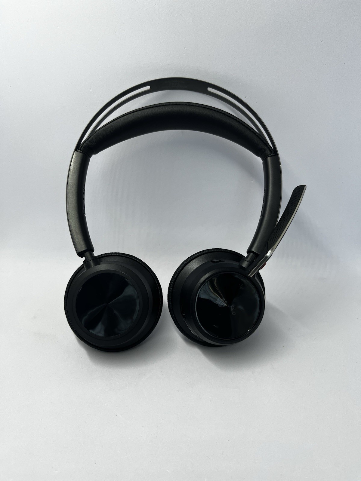 Poly Voyager Focus 2 On-Ear Stereo Headset Black Bluetooth Adjustable Headband
