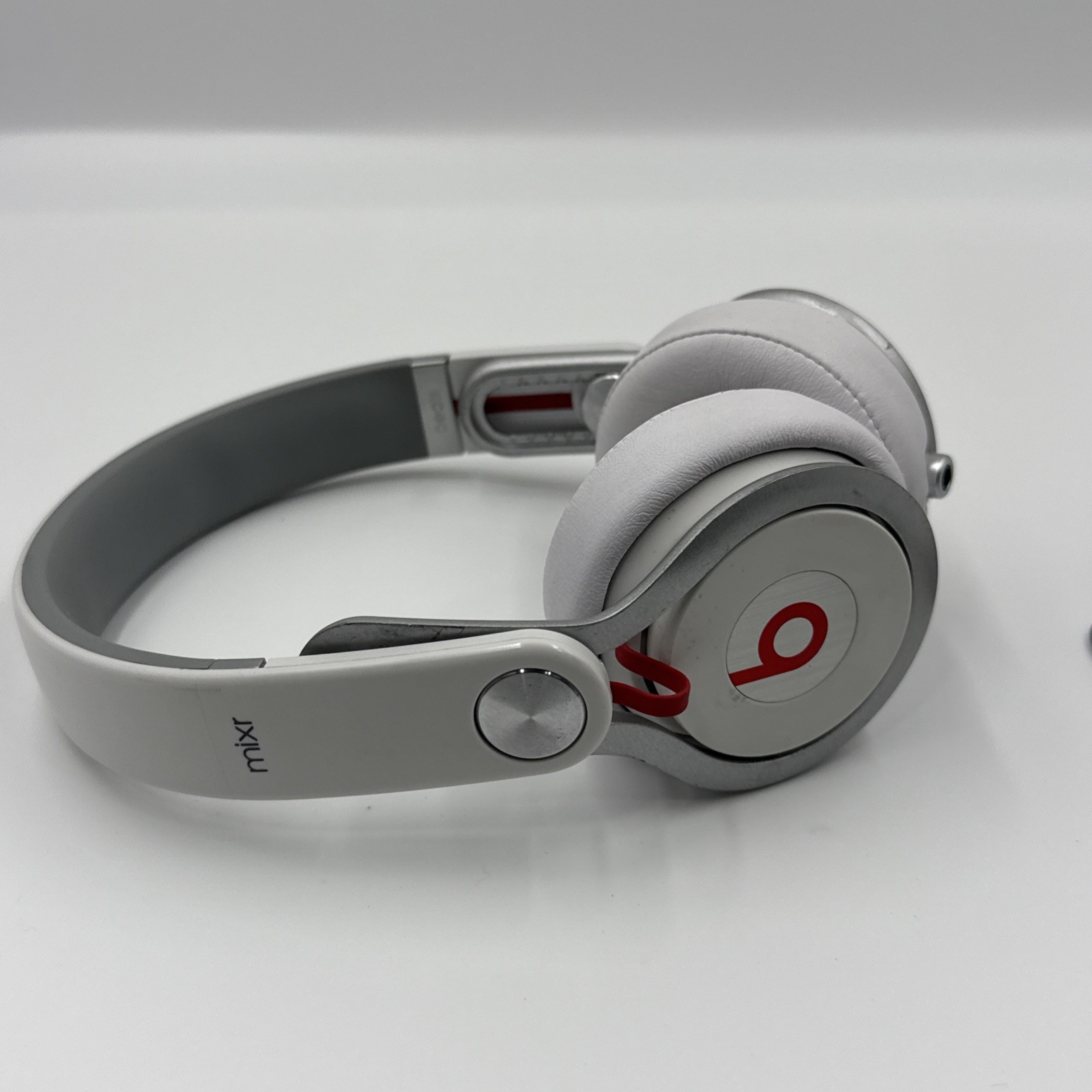 Beats by dr. dre Mixr Mixer Headphones White Tested Working (Read Desc)