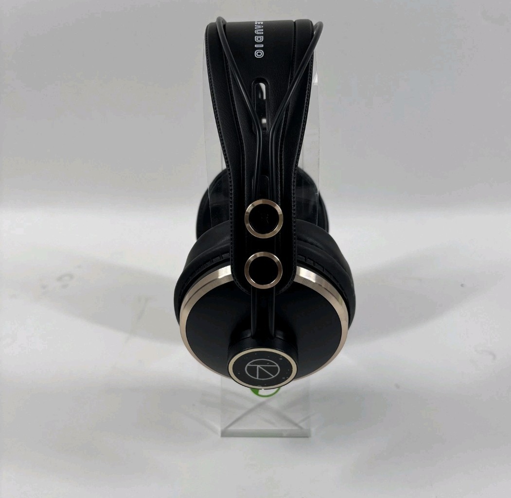 Turnstile Audio Passenger Headphones Monitoring for Podcasting Mixing Studio