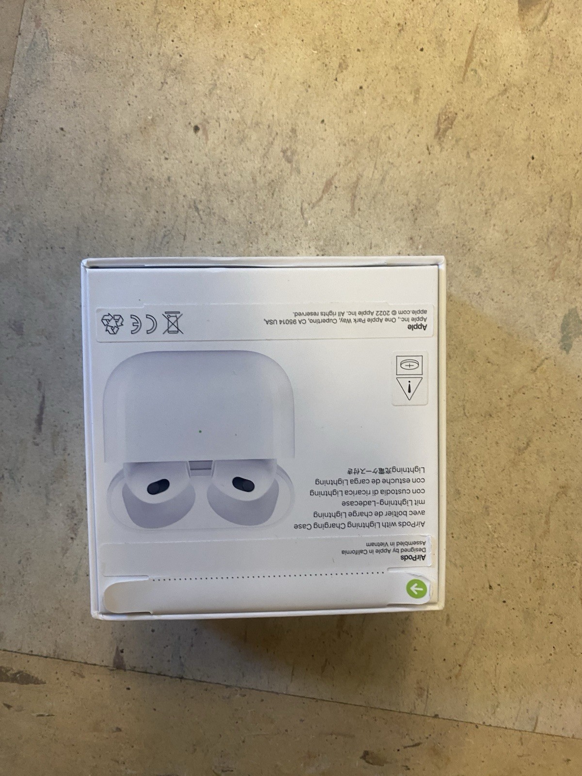 Apple AirPods (3rd Generation) Wireless Bluetooth In-Ear Earbuds White MME73LL/A
