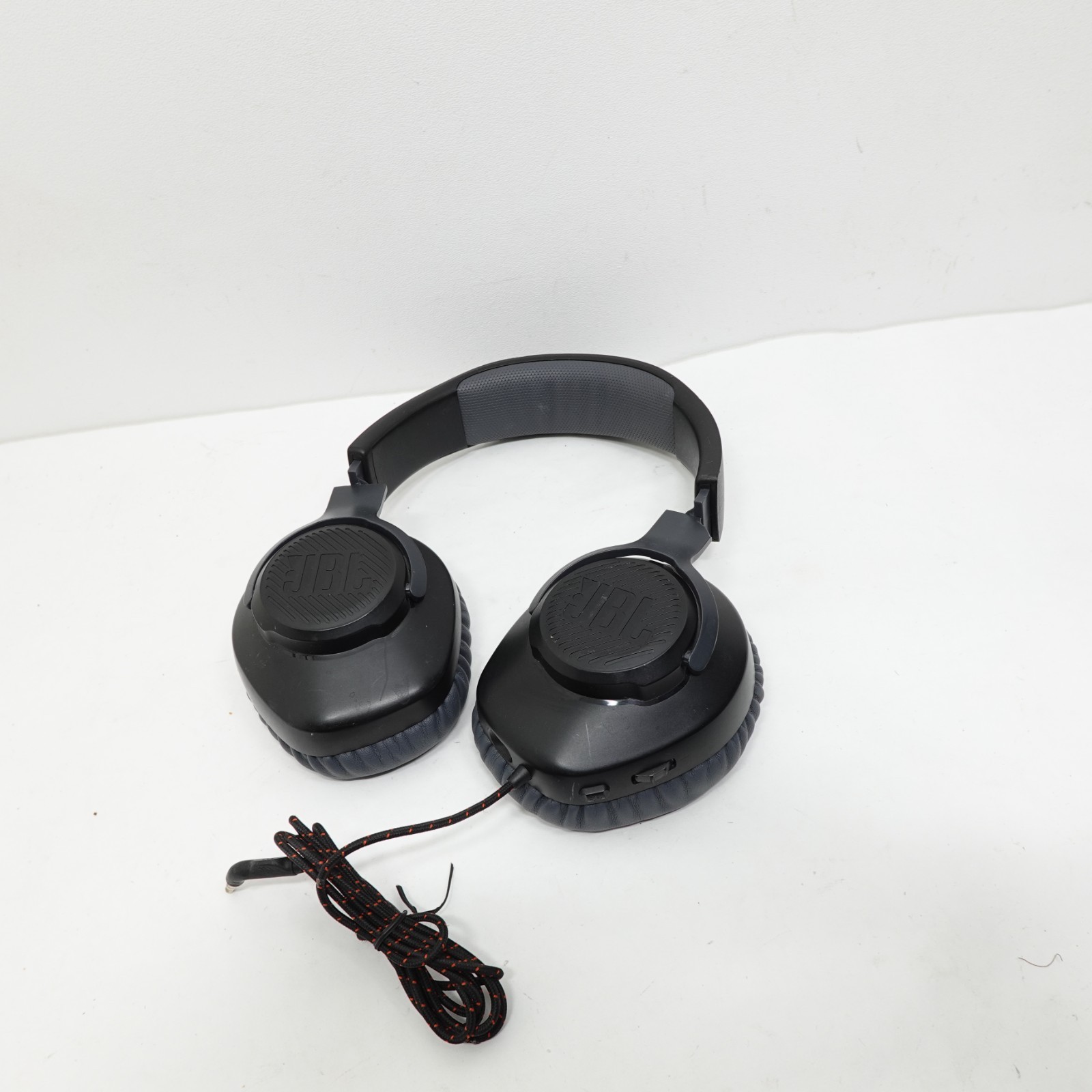 JBL Quantum 100 Gaming Headphones – Wired Over-Ear – Black